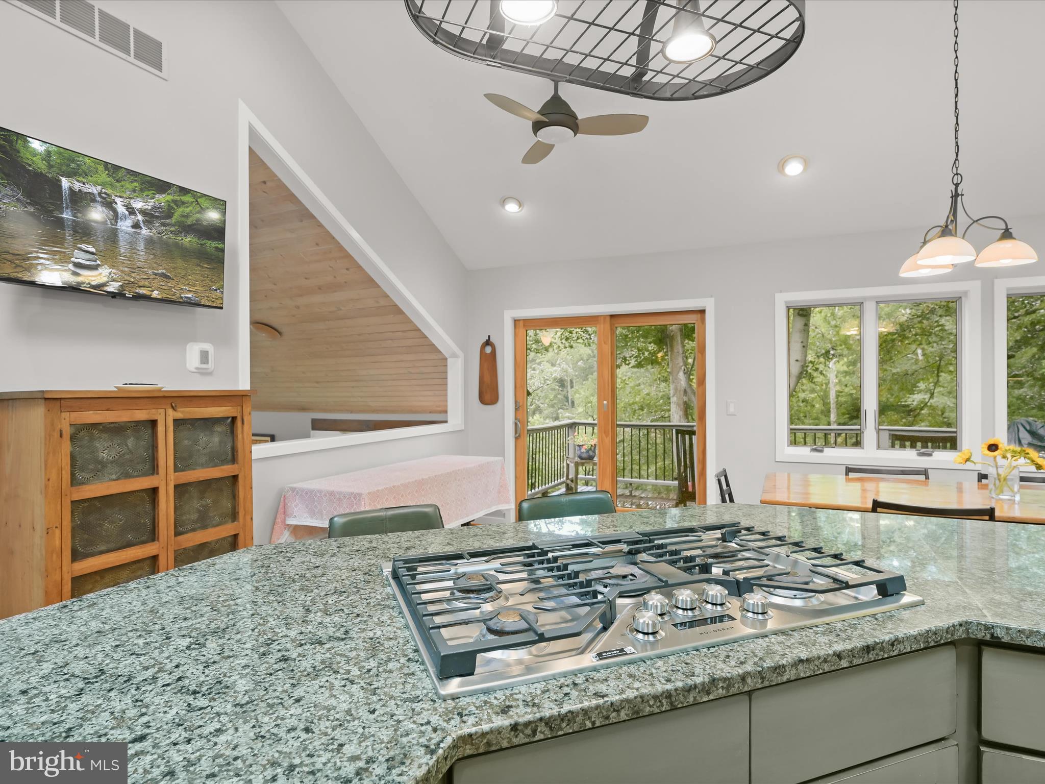 SOUTH RIVER MANOR - Residential