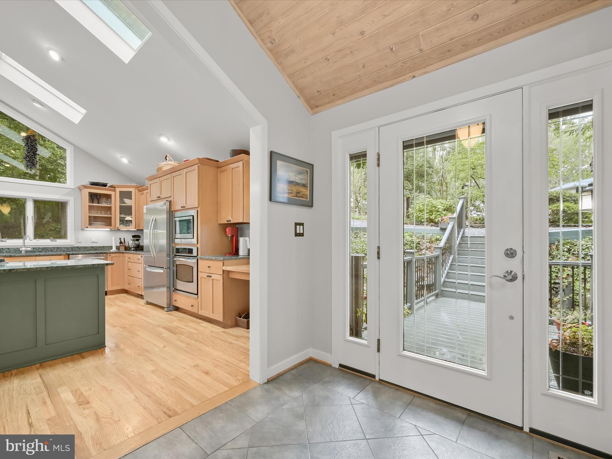 SOUTH RIVER MANOR - Residential