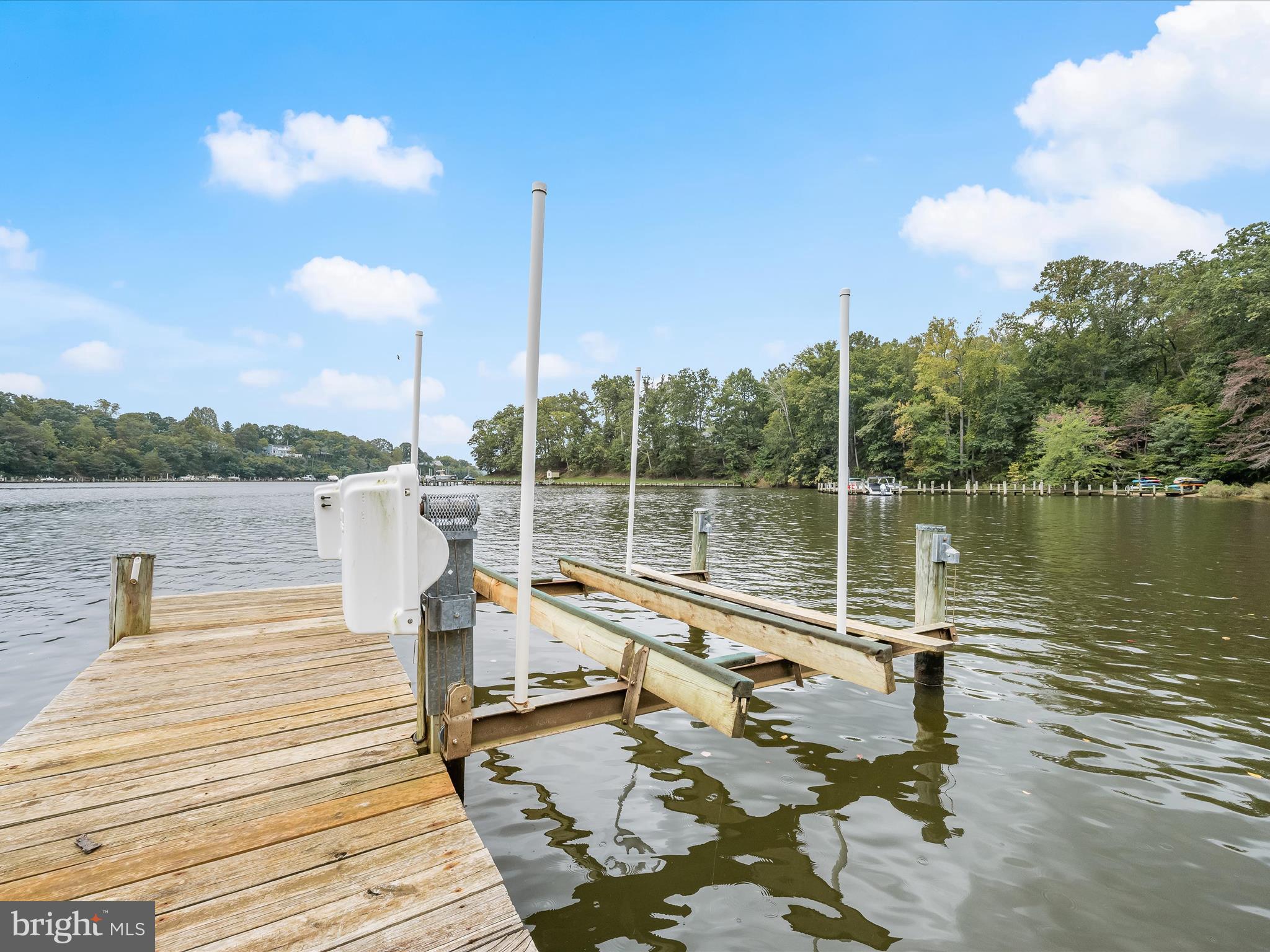 SOUTH RIVER MANOR - Residential