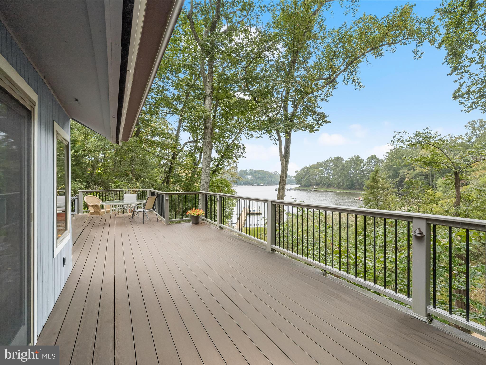 SOUTH RIVER MANOR - Residential