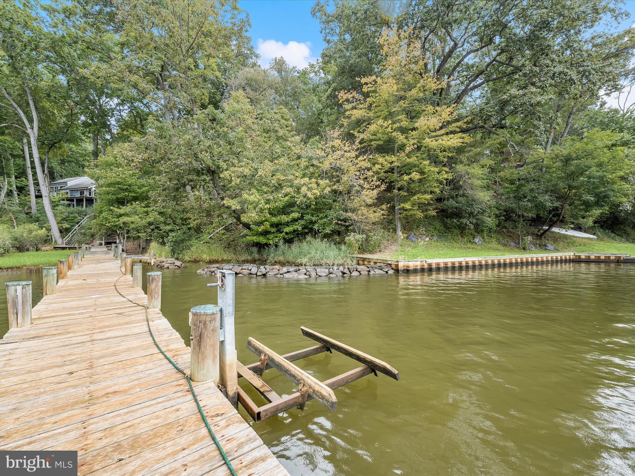 SOUTH RIVER MANOR - Residential