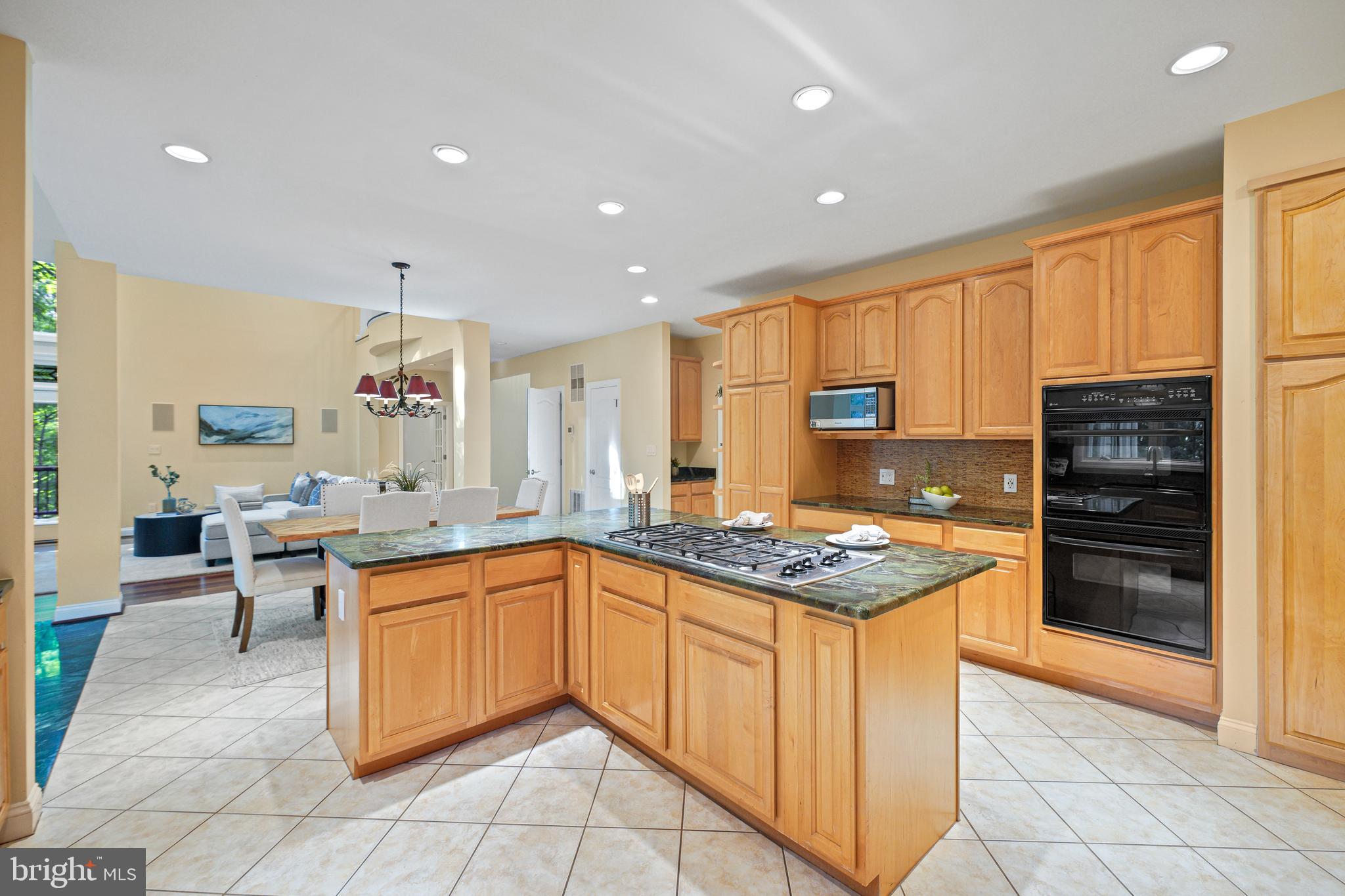 RESTON - Residential