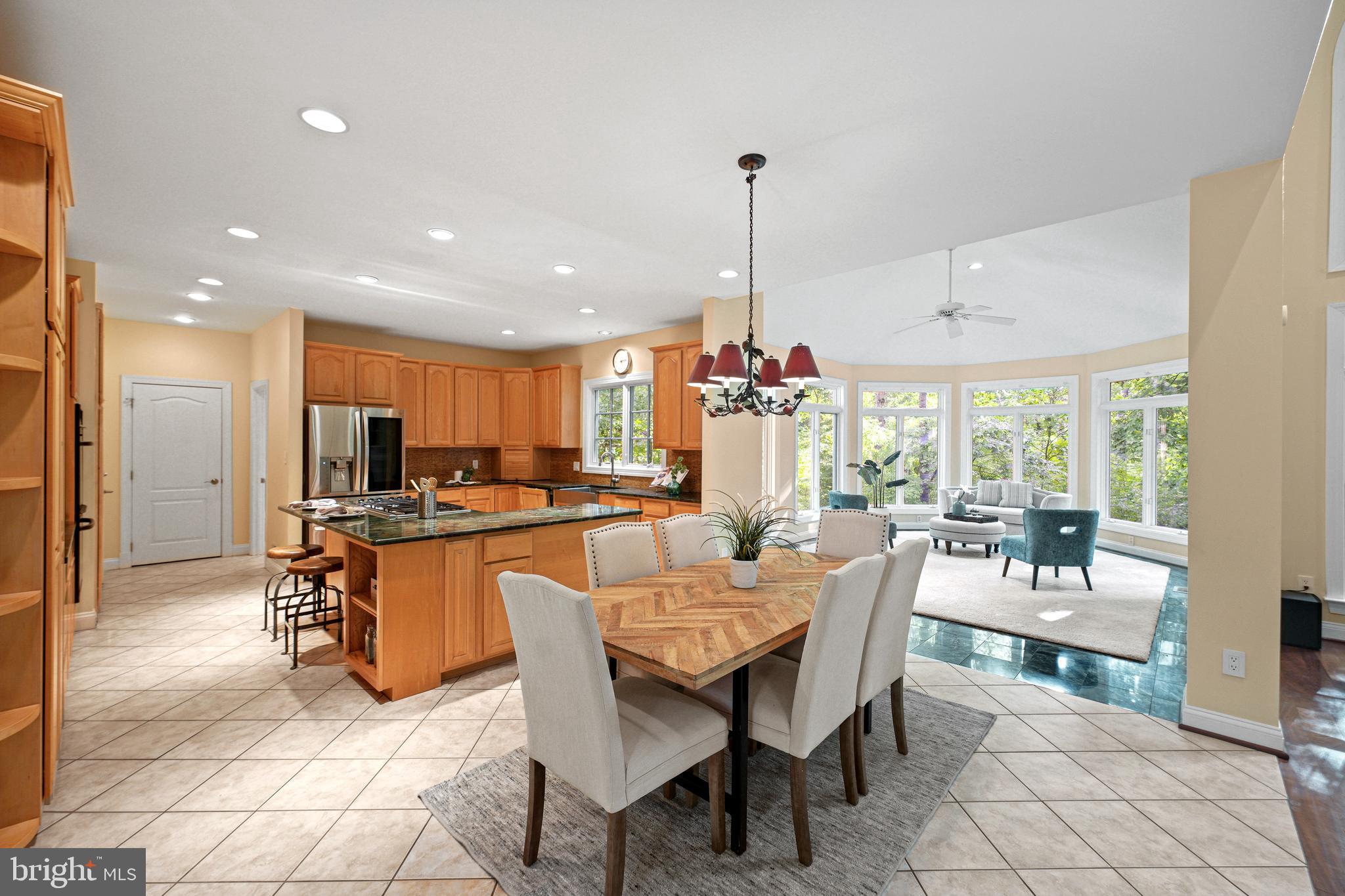 RESTON - Residential