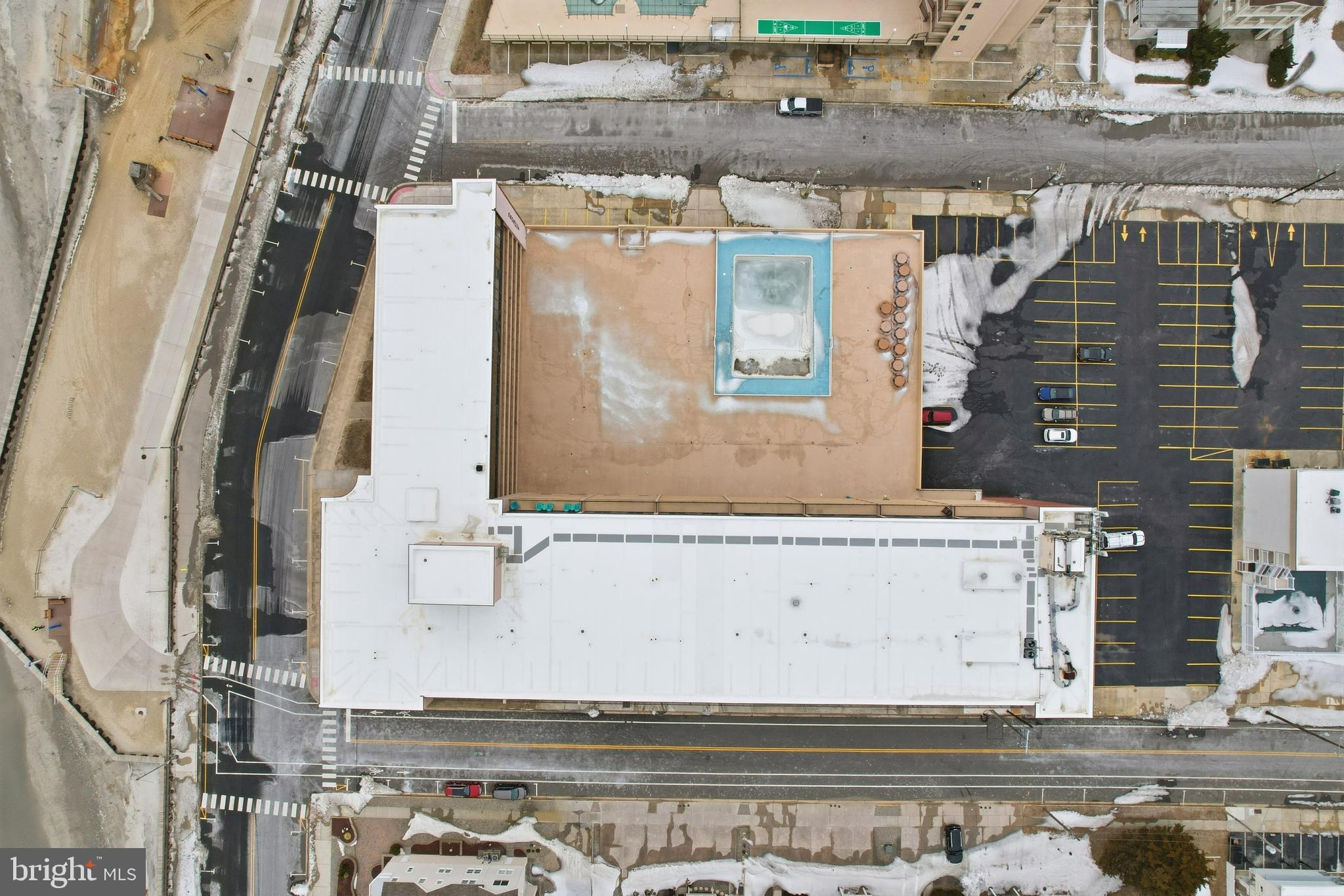 500 KENNEDY DRIVE 518-520