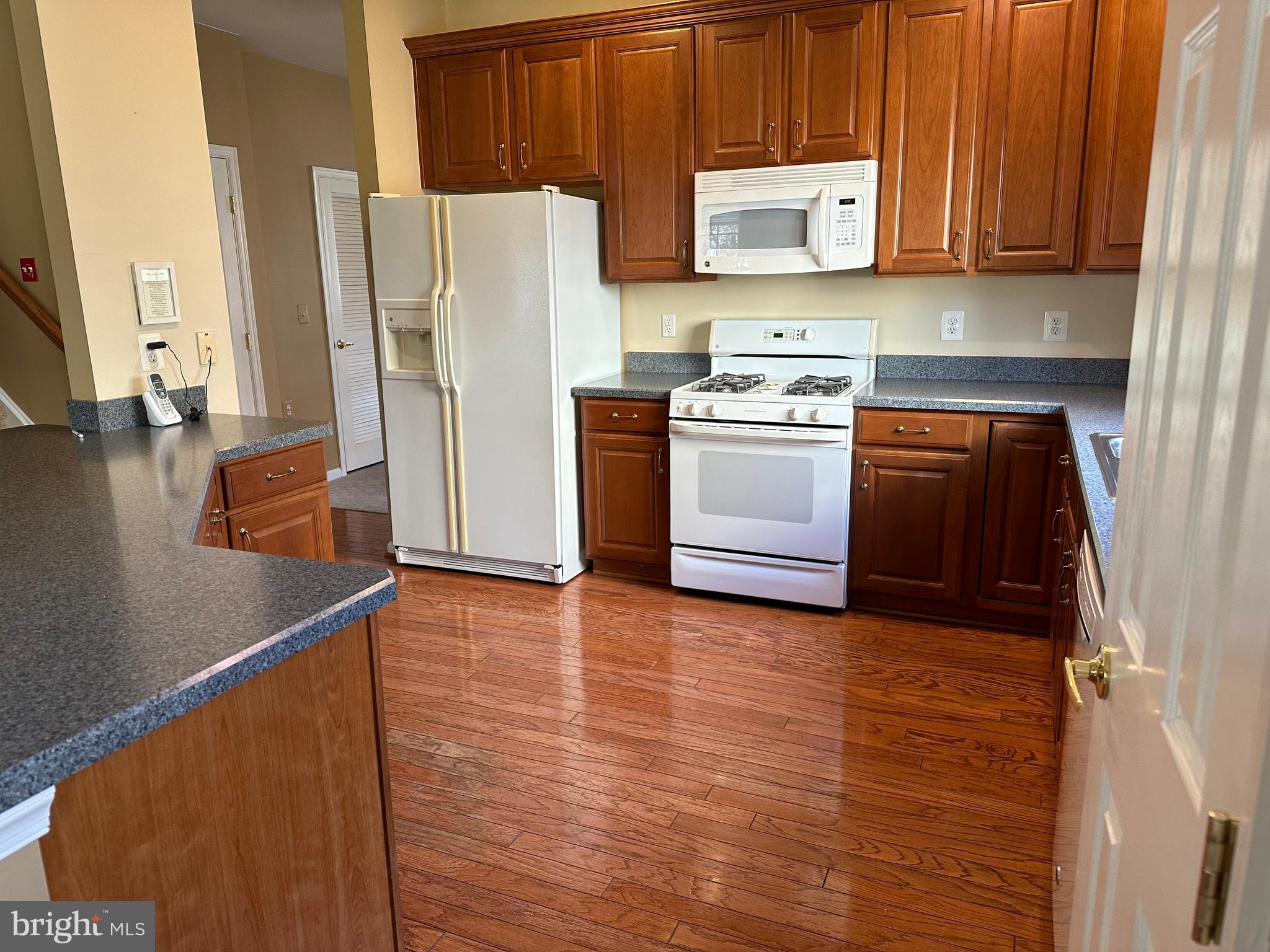 HERITAGE CR ESTS - Residential