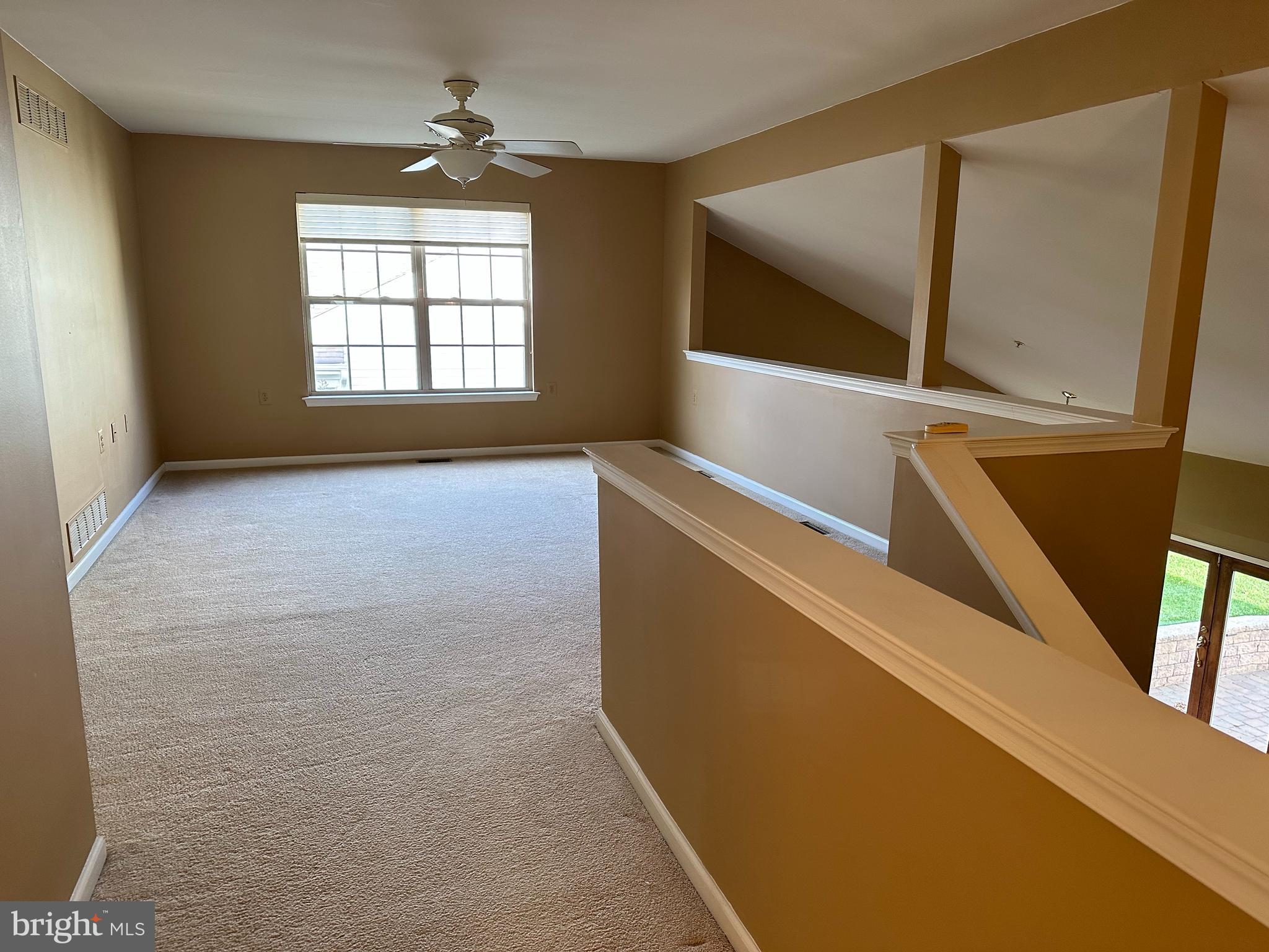 HERITAGE CR ESTS - Residential