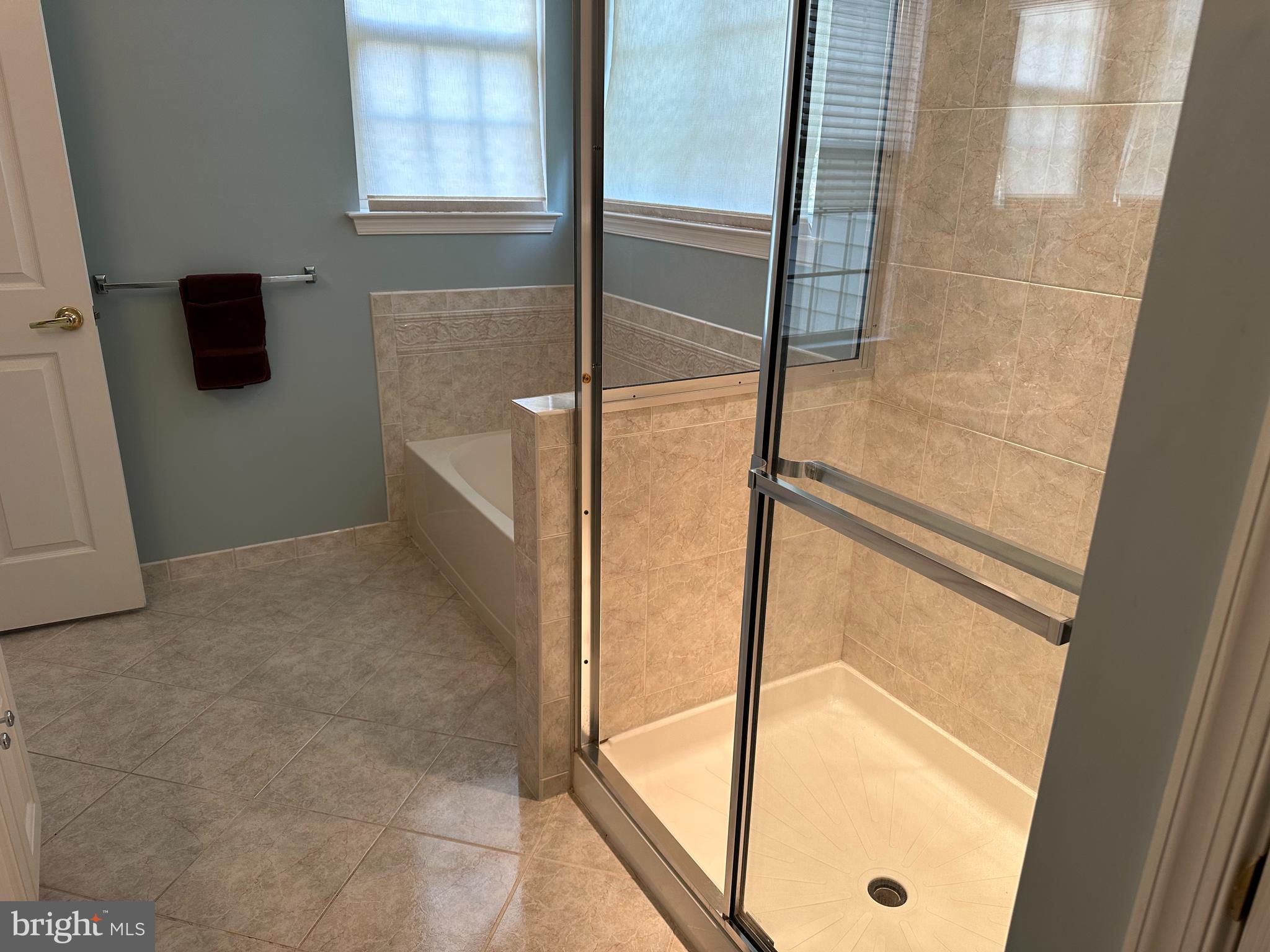 HERITAGE CR ESTS - Residential