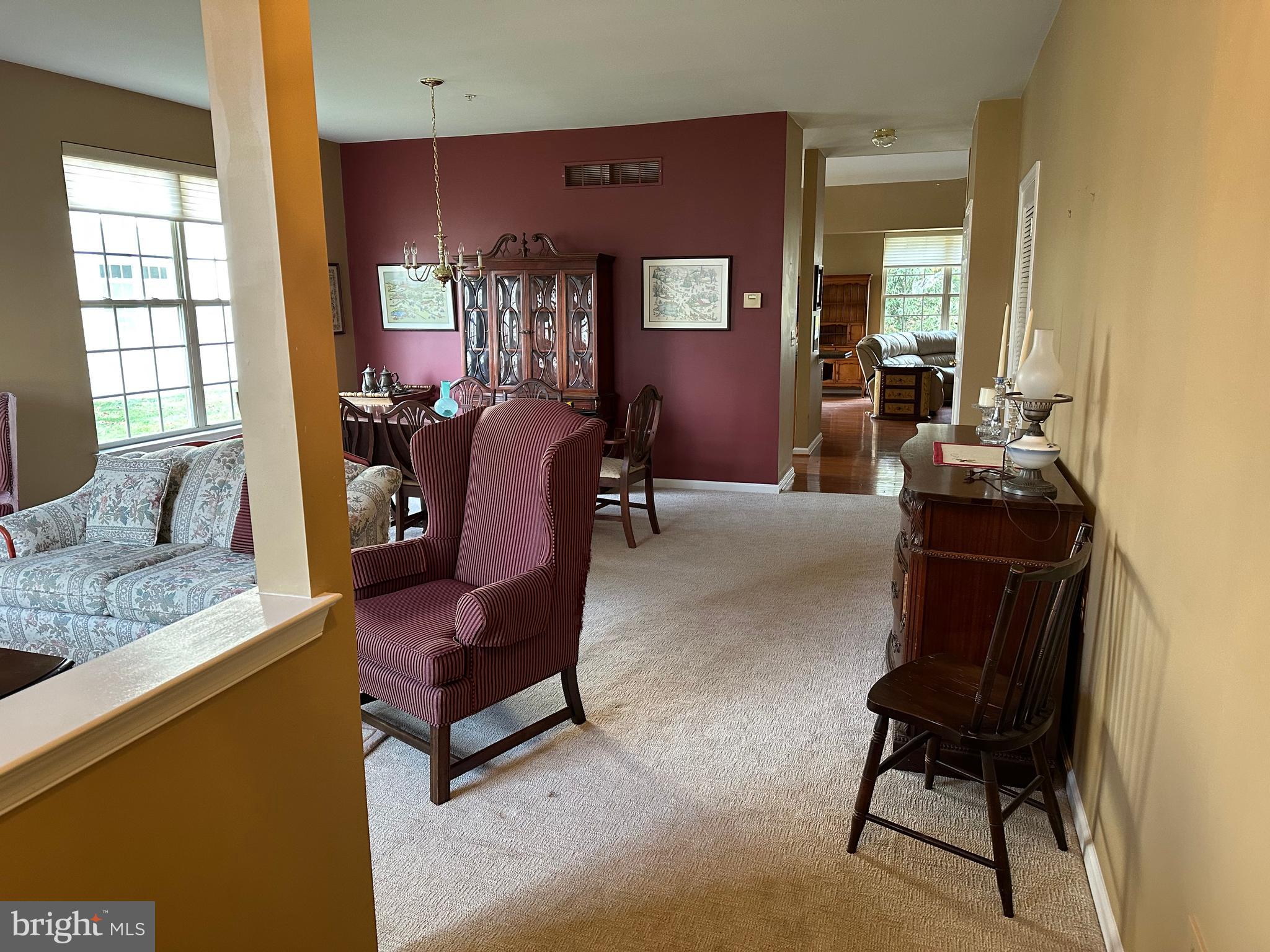 HERITAGE CR ESTS - Residential