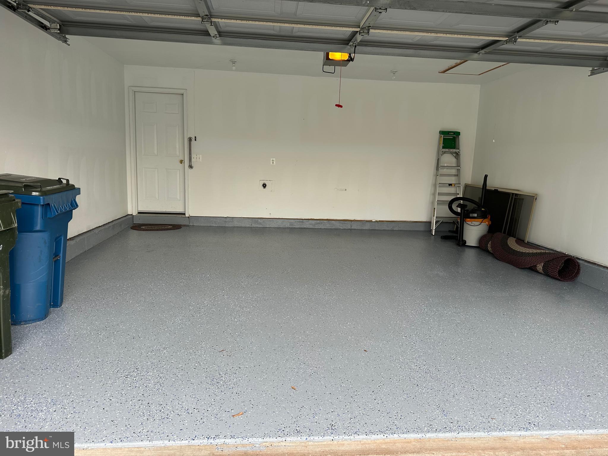 HERITAGE CR ESTS - Residential