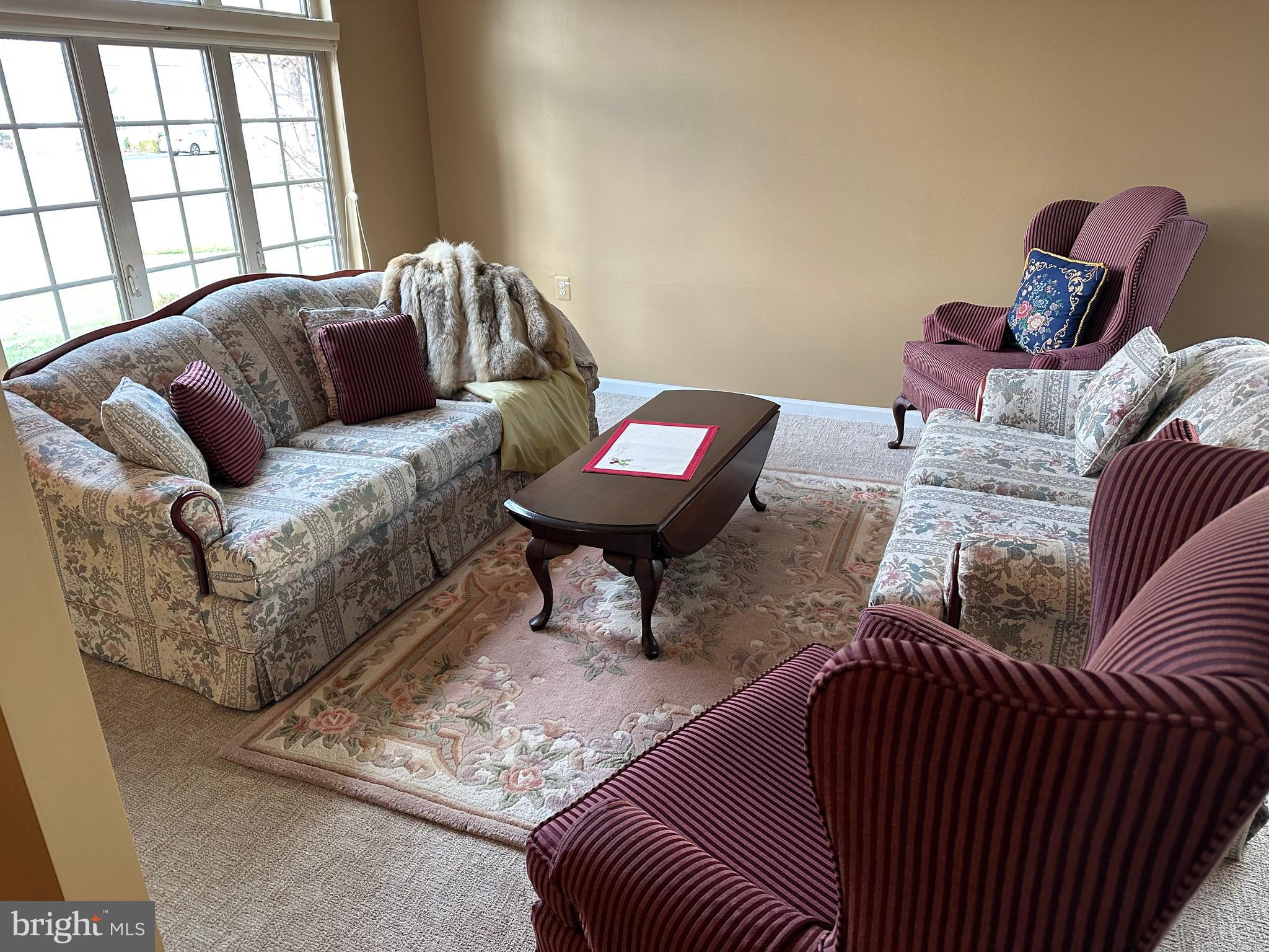 HERITAGE CR ESTS - Residential