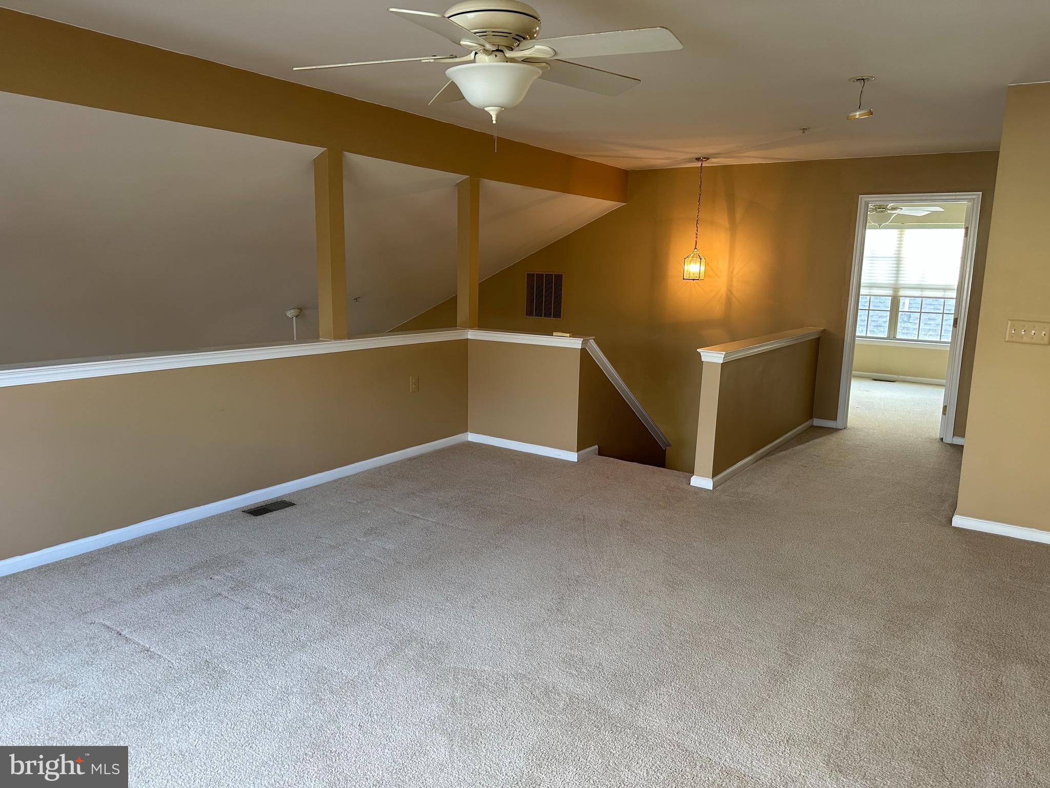 HERITAGE CR ESTS - Residential