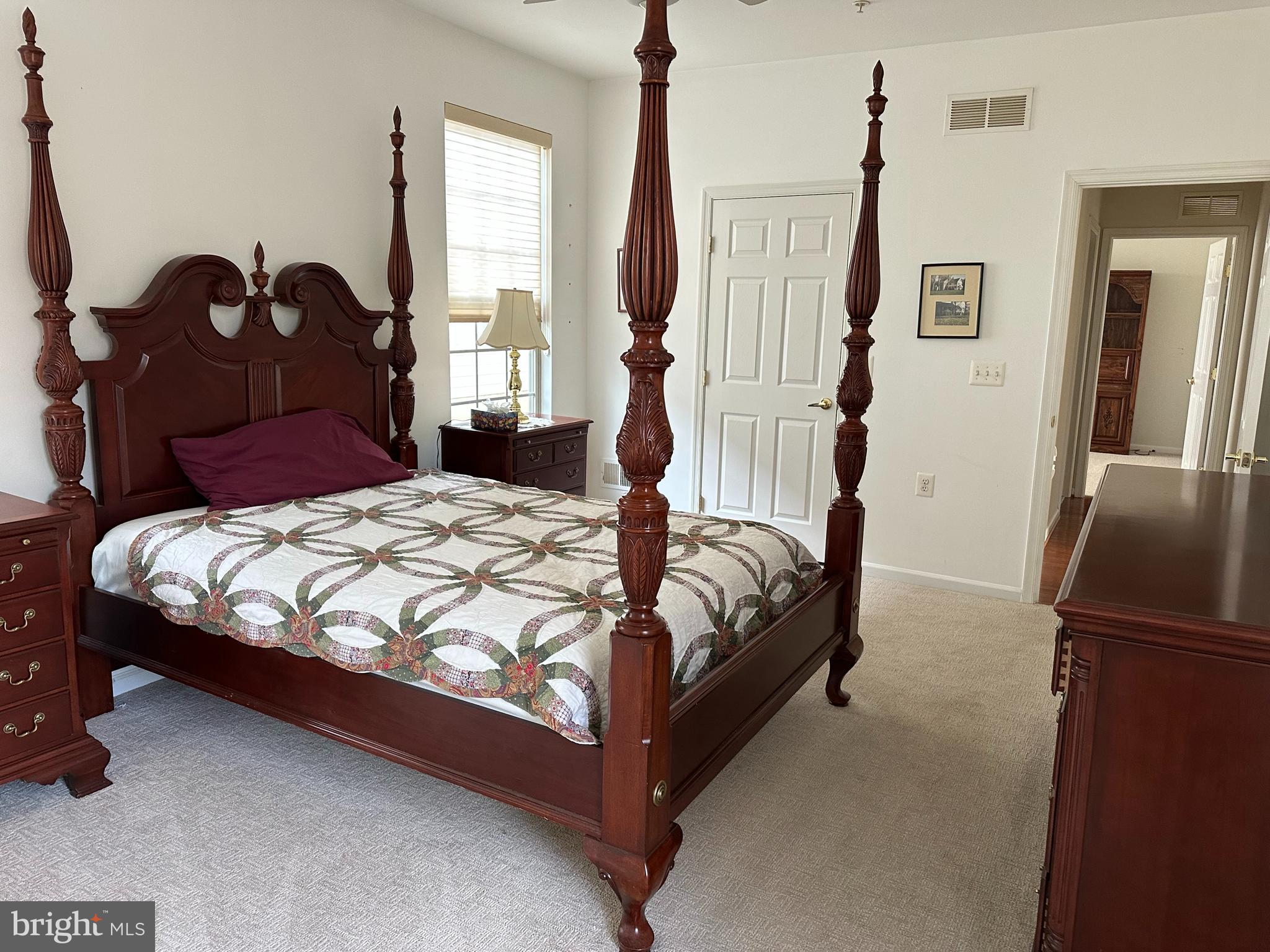 HERITAGE CR ESTS - Residential