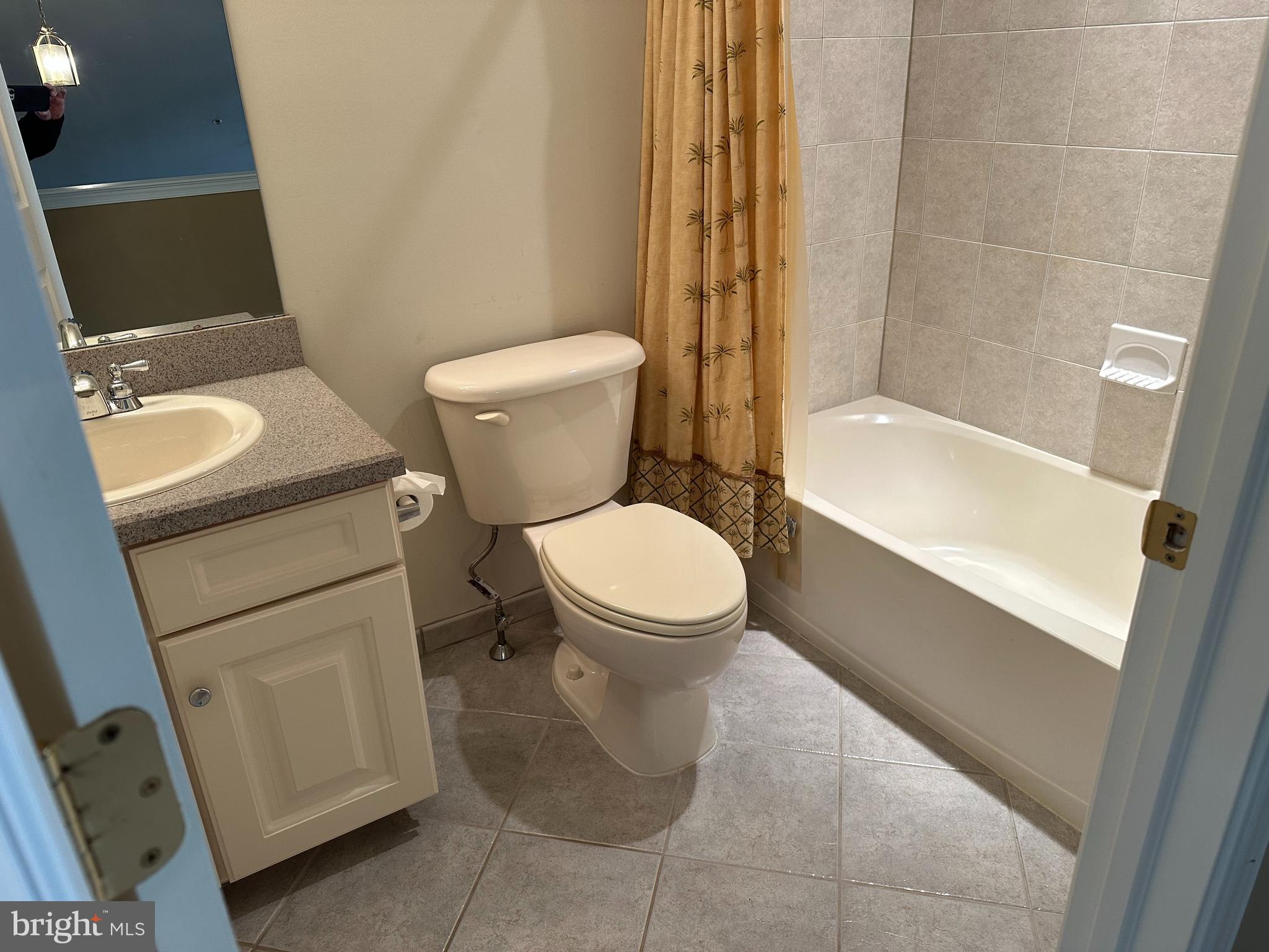 HERITAGE CR ESTS - Residential