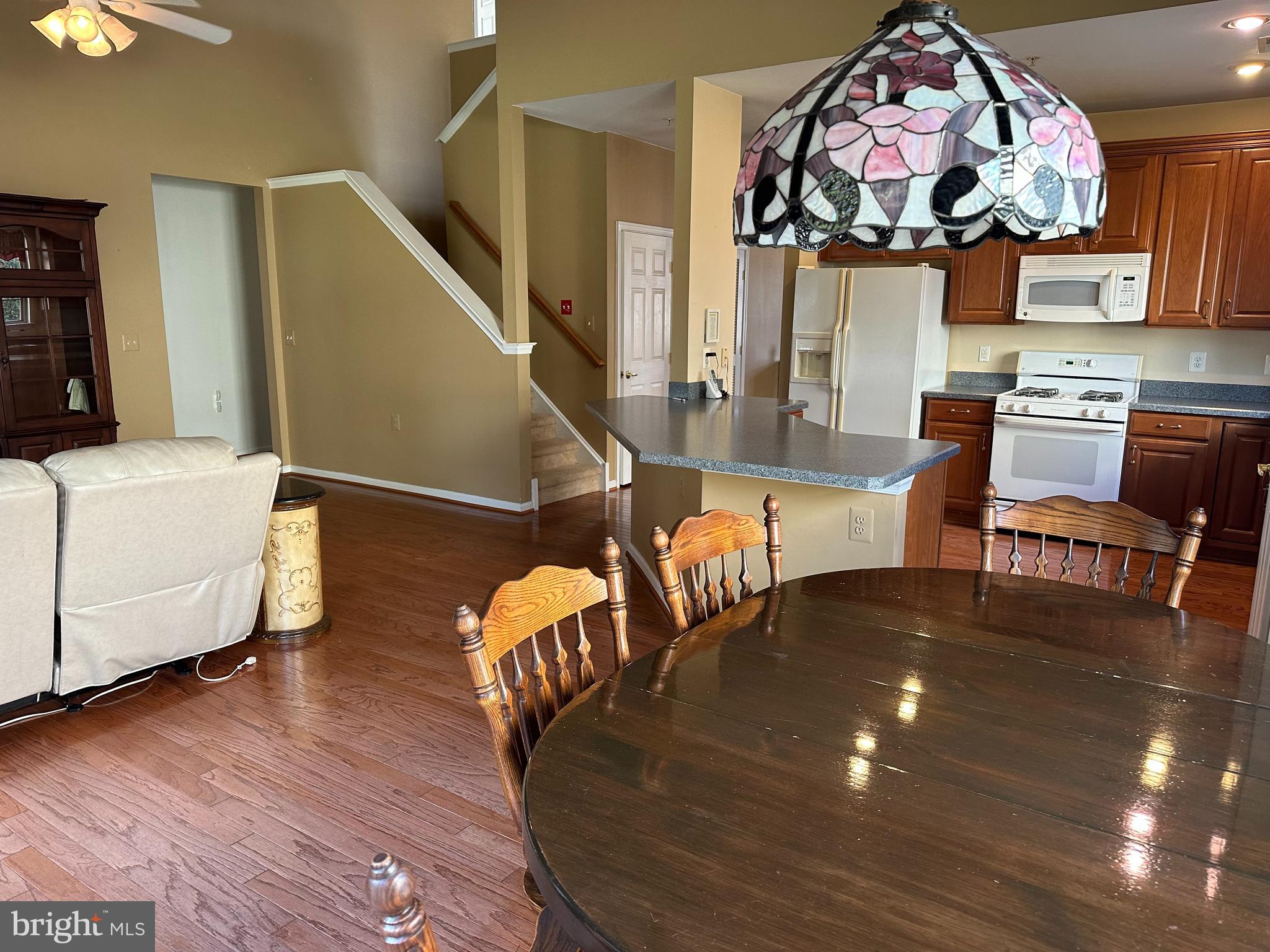 HERITAGE CR ESTS - Residential