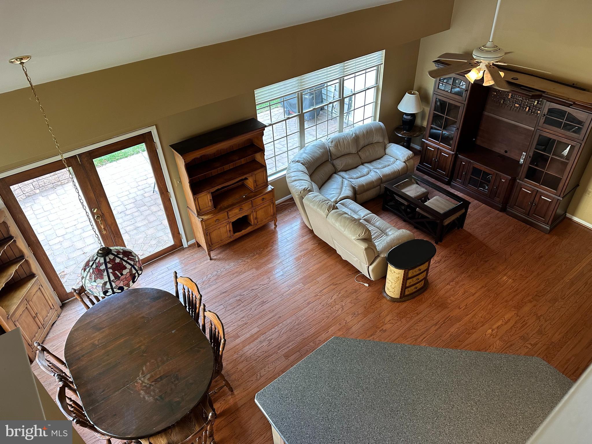 HERITAGE CR ESTS - Residential