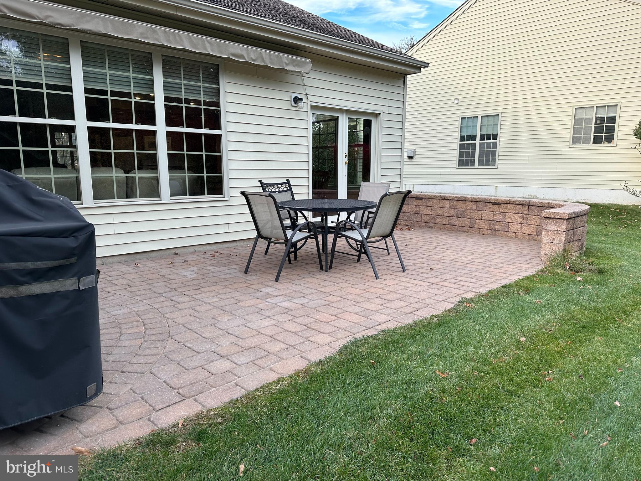 HERITAGE CR ESTS - Residential