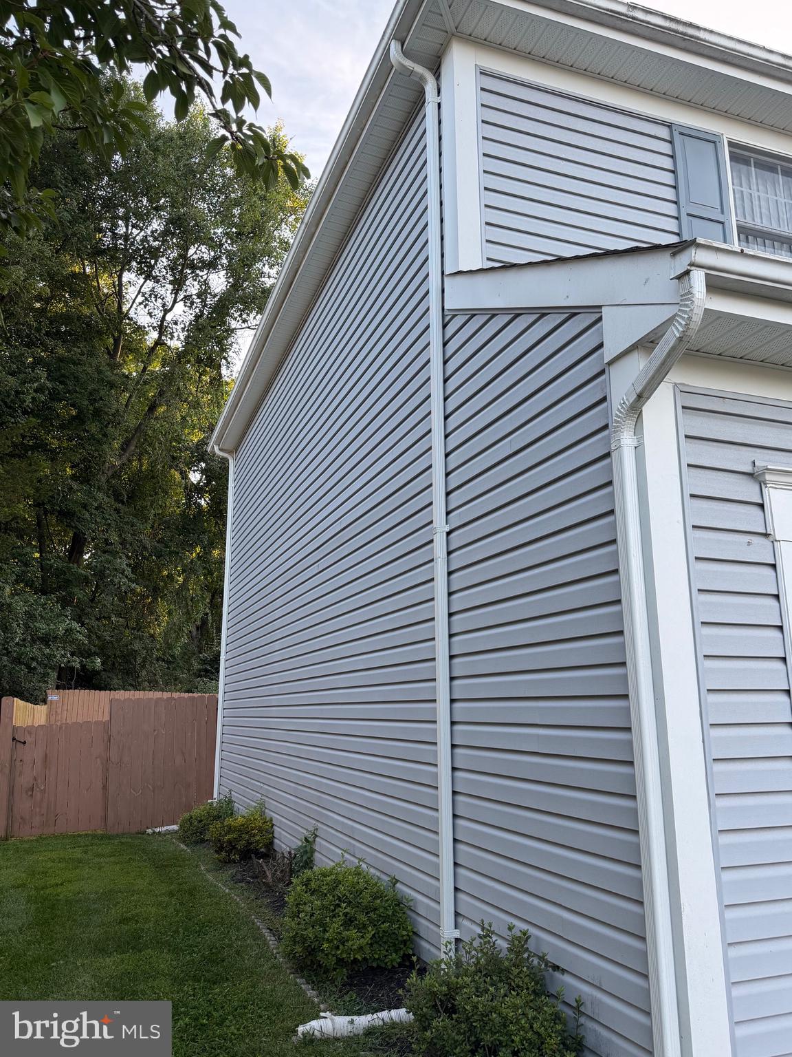 1132 KINGSBURY ROAD