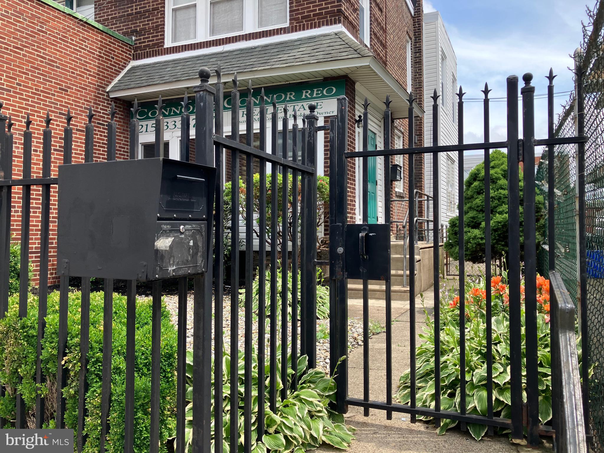 MAYFAIR - Commercial Sale