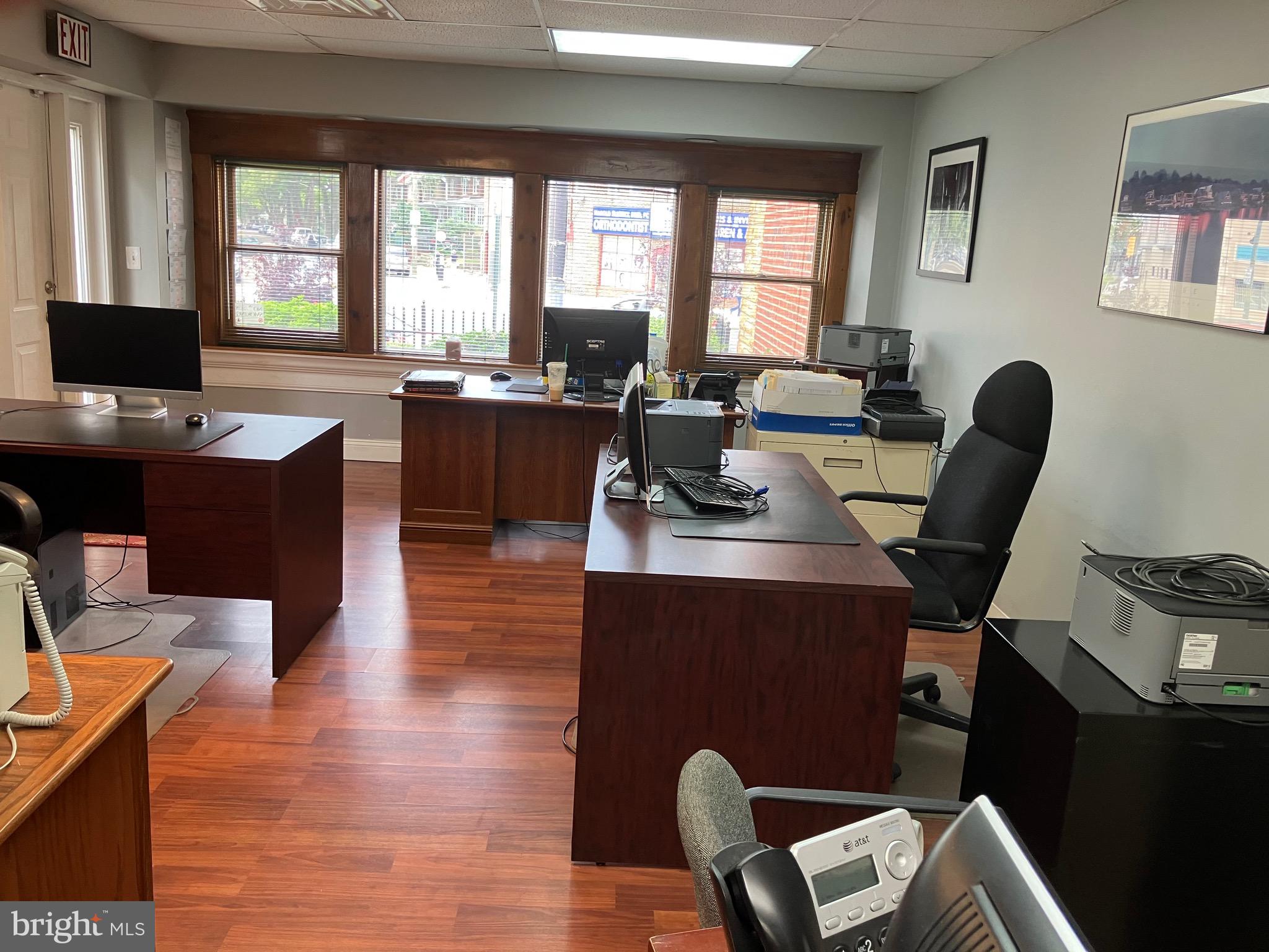 MAYFAIR - Commercial Sale