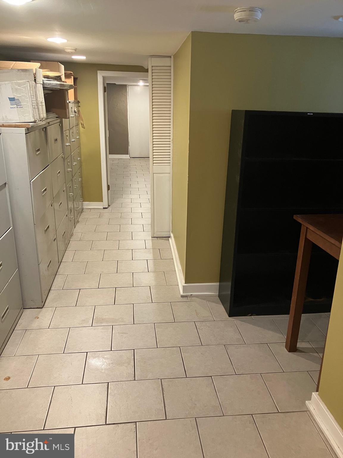 MAYFAIR - Commercial Sale
