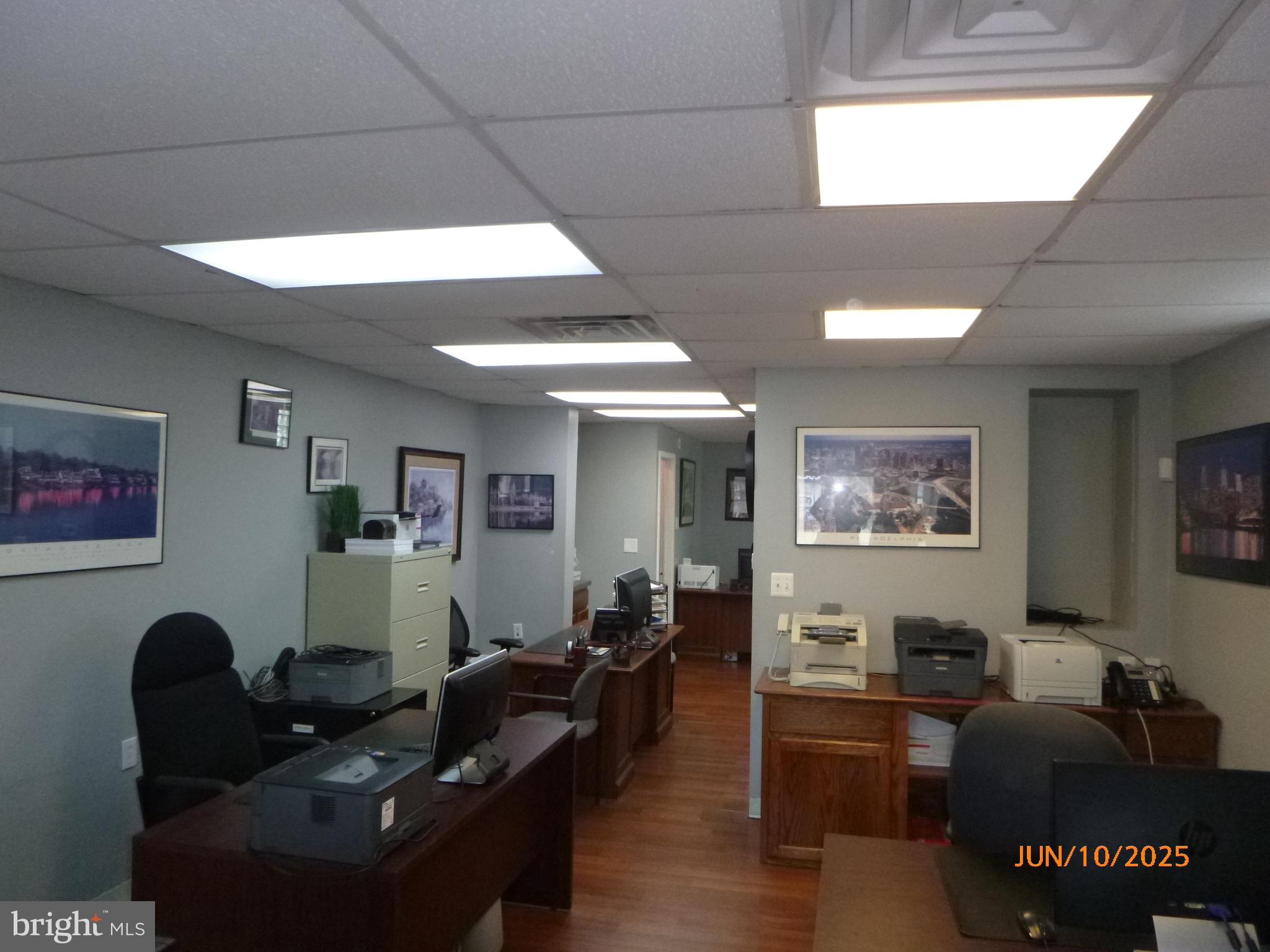 MAYFAIR - Commercial Sale