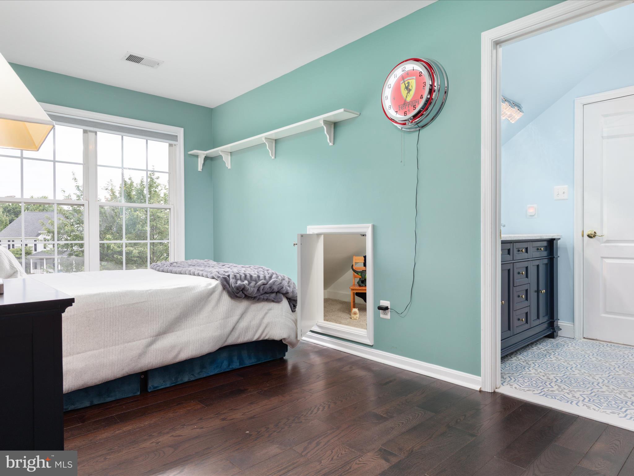 BROADLANDS - Residential