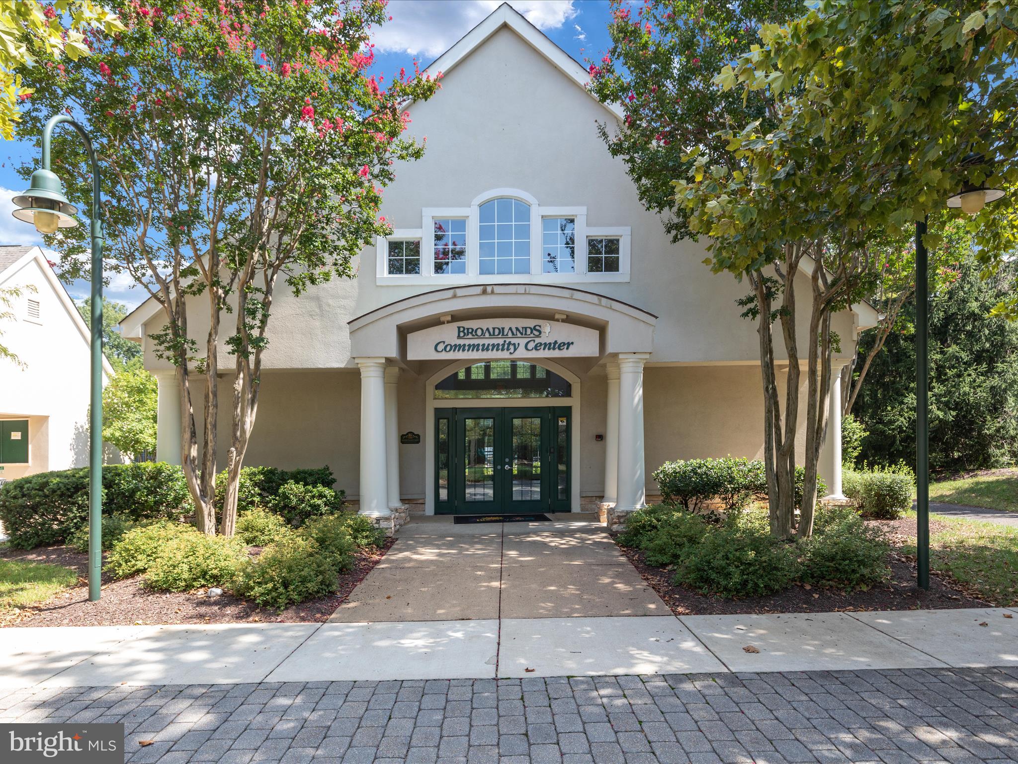 BROADLANDS - Residential