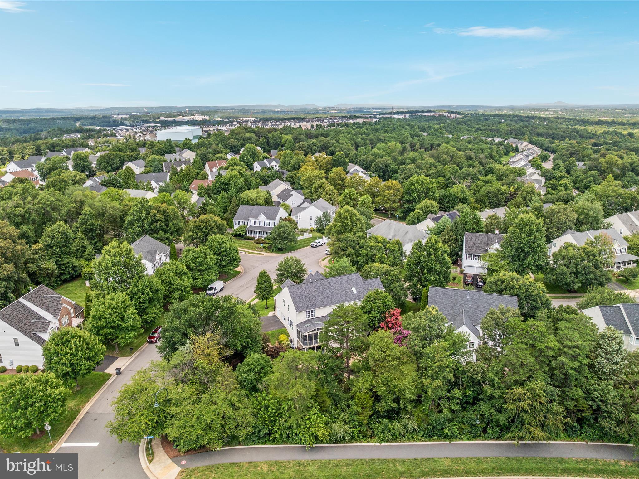 BROADLANDS - Residential