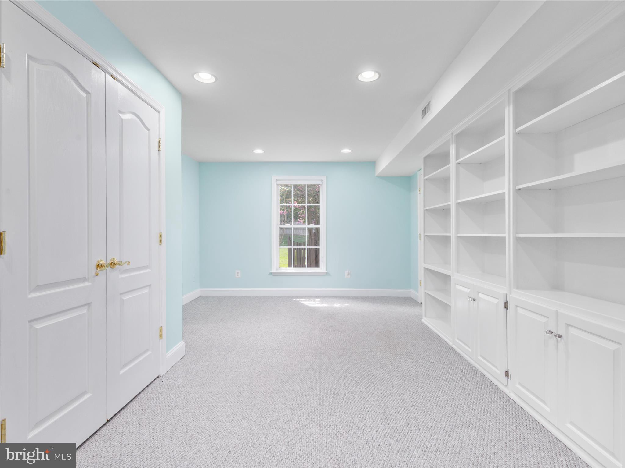 BROADLANDS - Residential