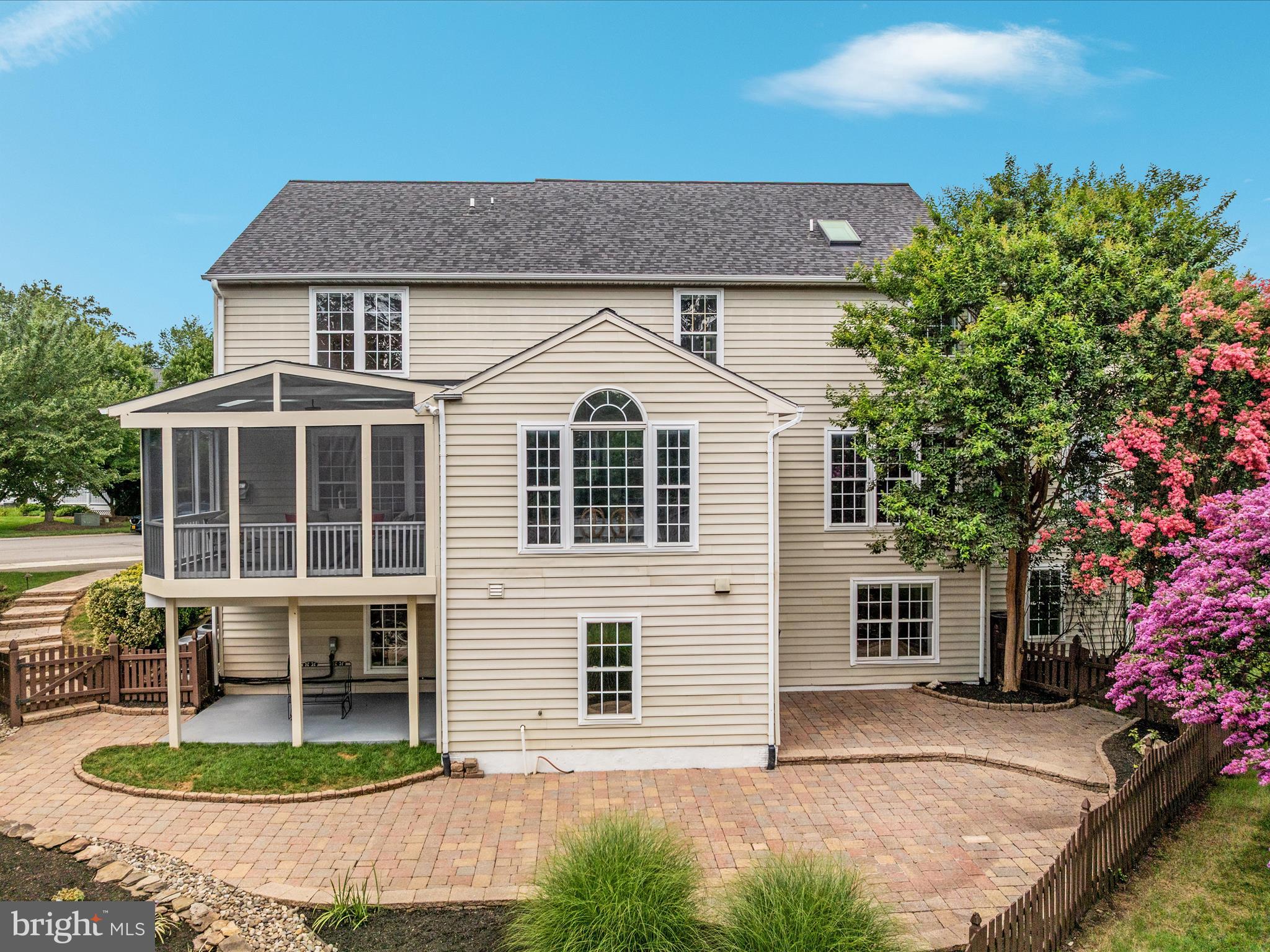 BROADLANDS - Residential