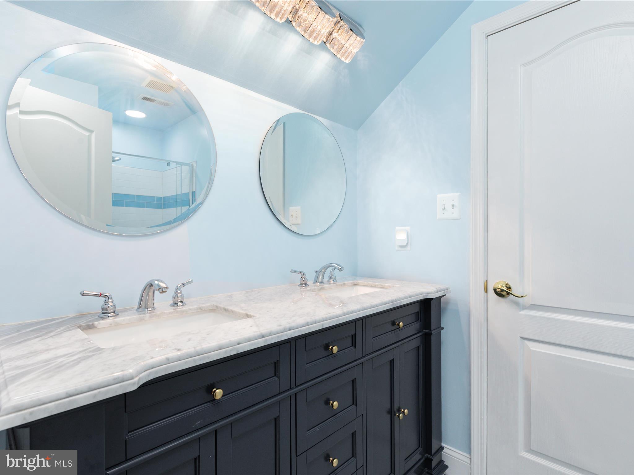 BROADLANDS - Residential