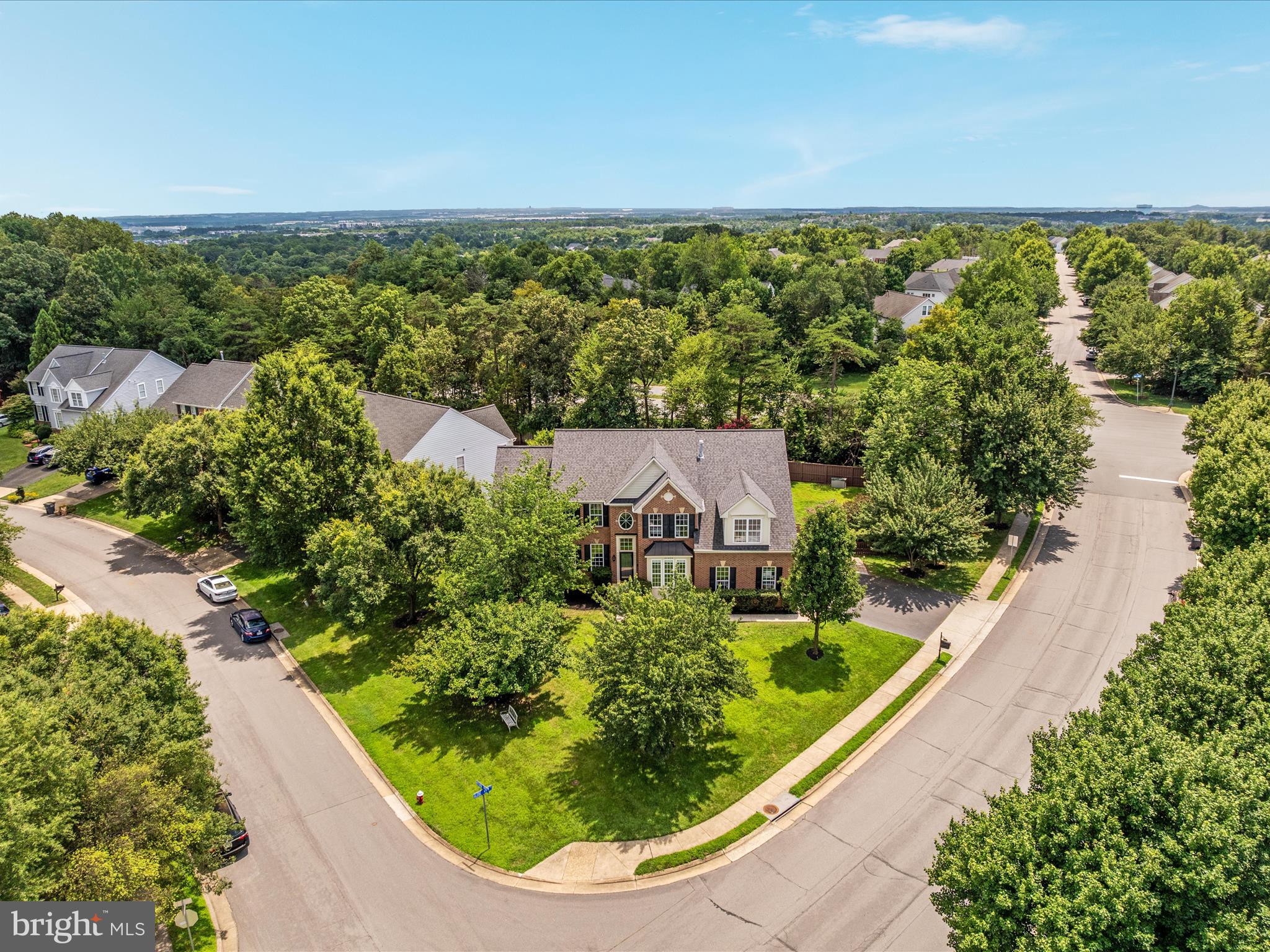 BROADLANDS - Residential