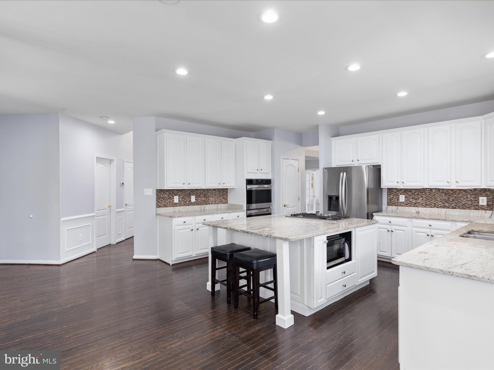 BROADLANDS - Residential