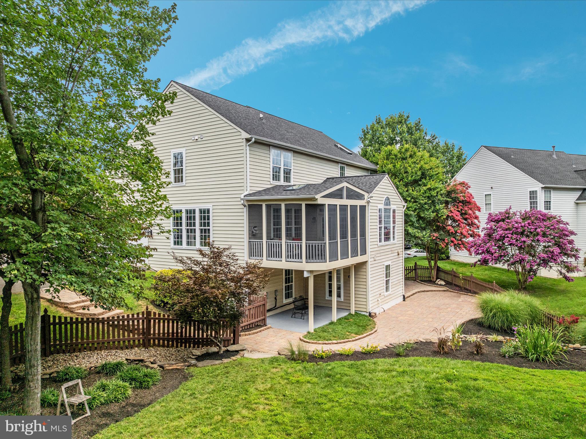 BROADLANDS - Residential