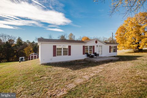 1307 THREE RUN ROAD BUNKER HILL WV 25413