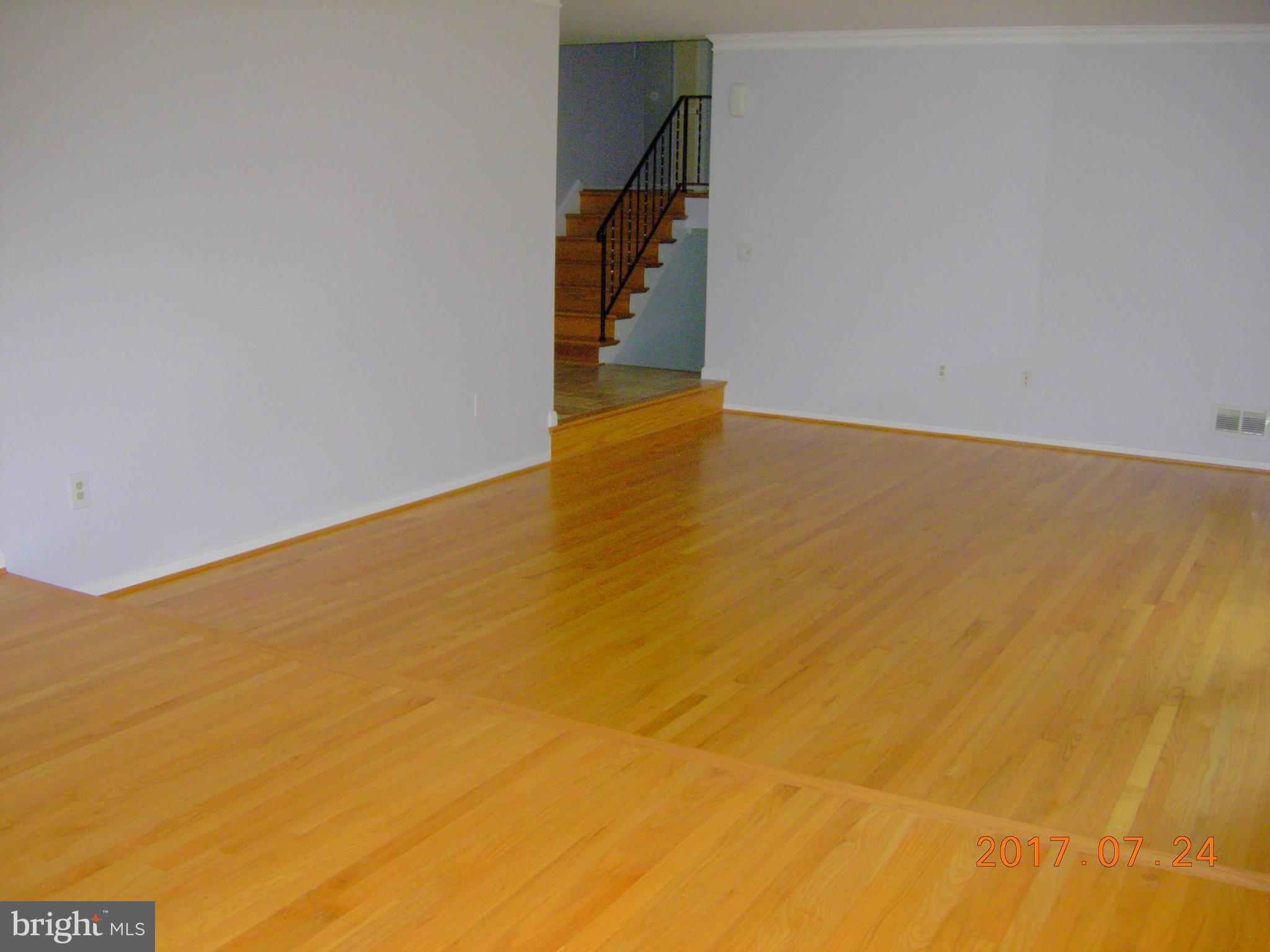 COUNTRY CLUB VIEW - Residential Lease