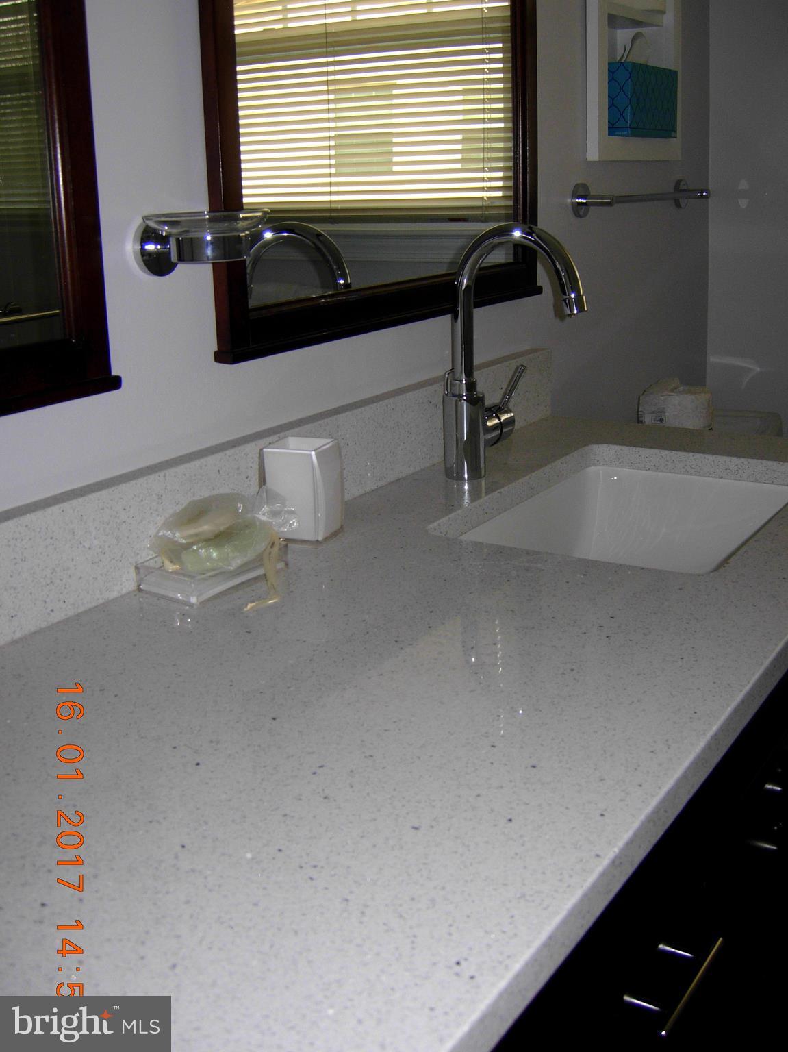 COUNTRY CLUB VIEW - Residential Lease