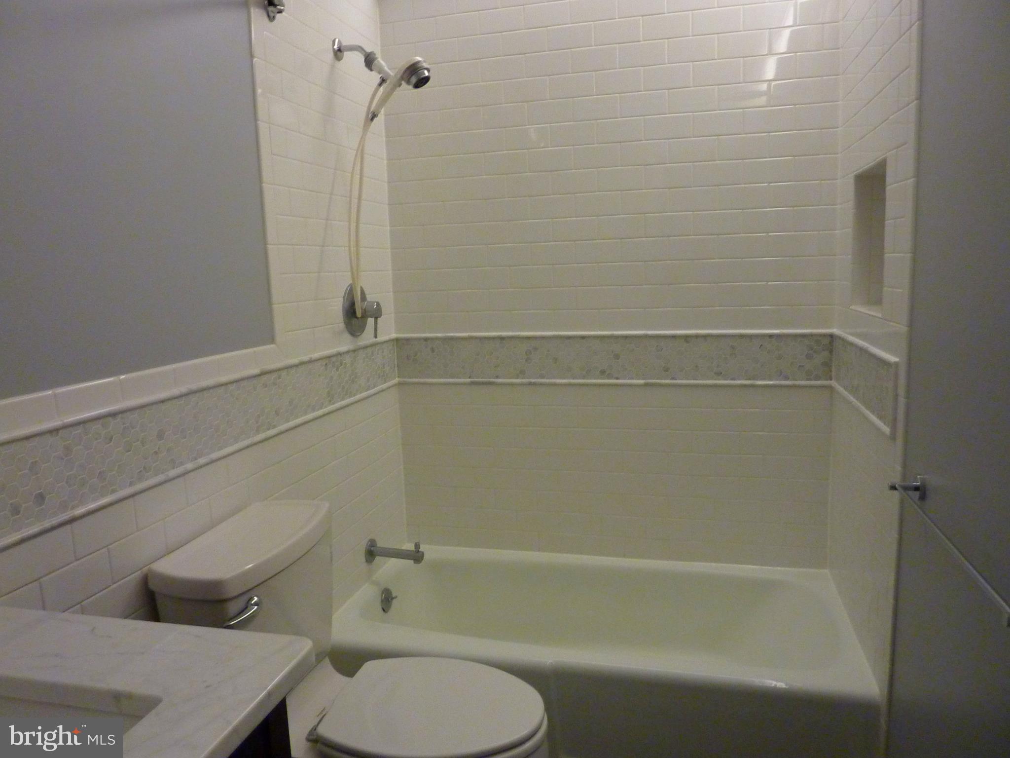 COUNTRY CLUB VIEW - Residential Lease