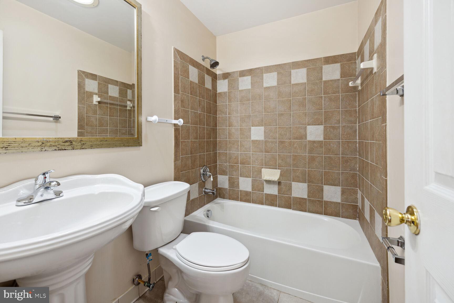 ASPEN HILL PARK - Residential