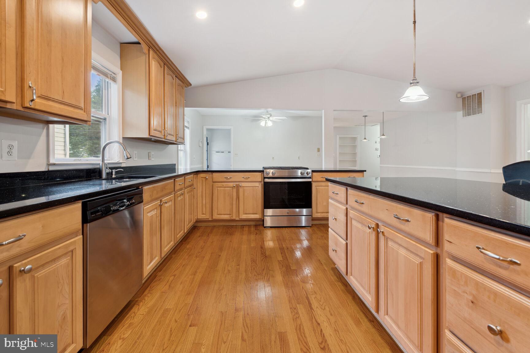 ASPEN HILL PARK - Residential