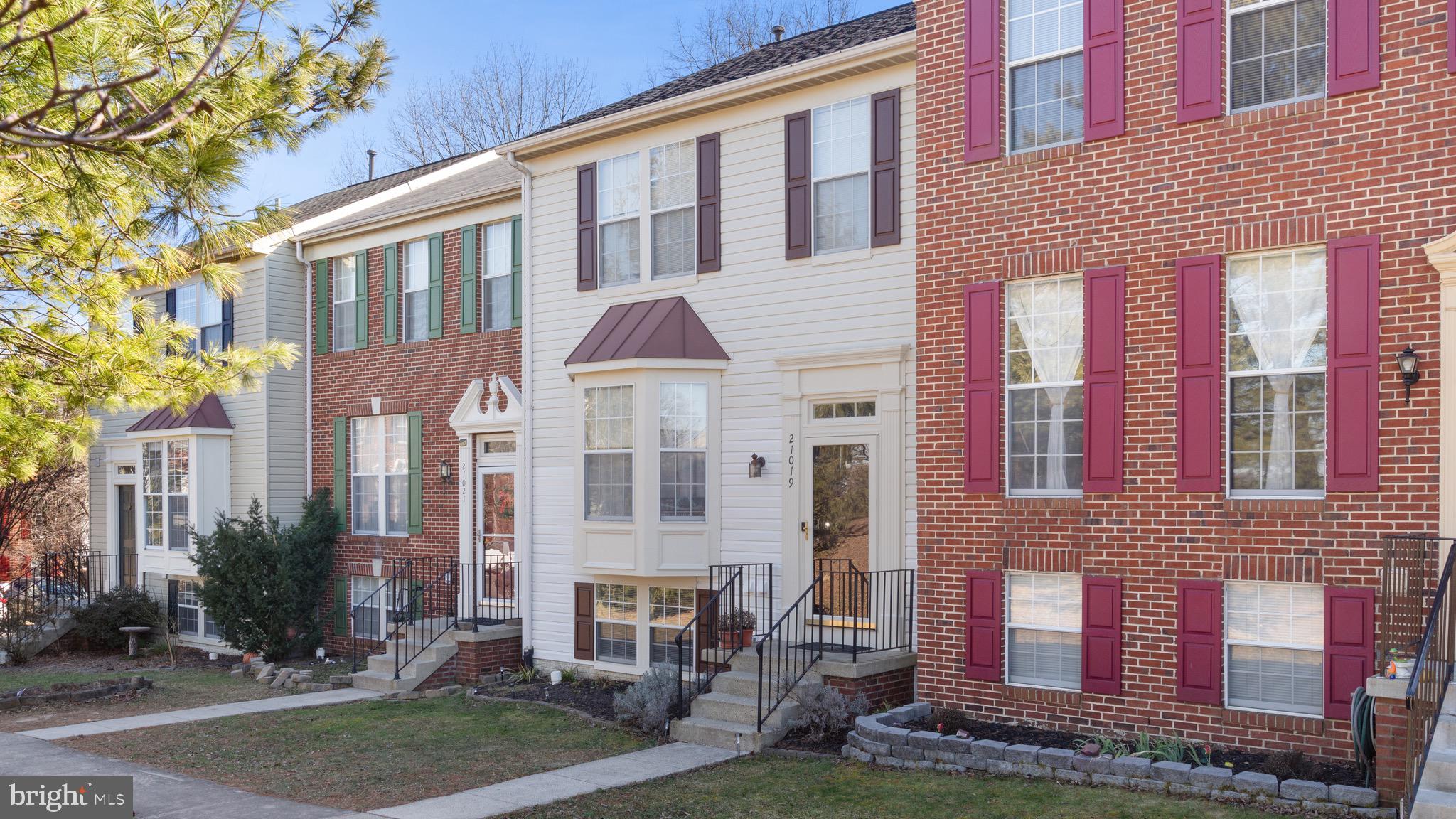 ASHBURN FARM - Residential