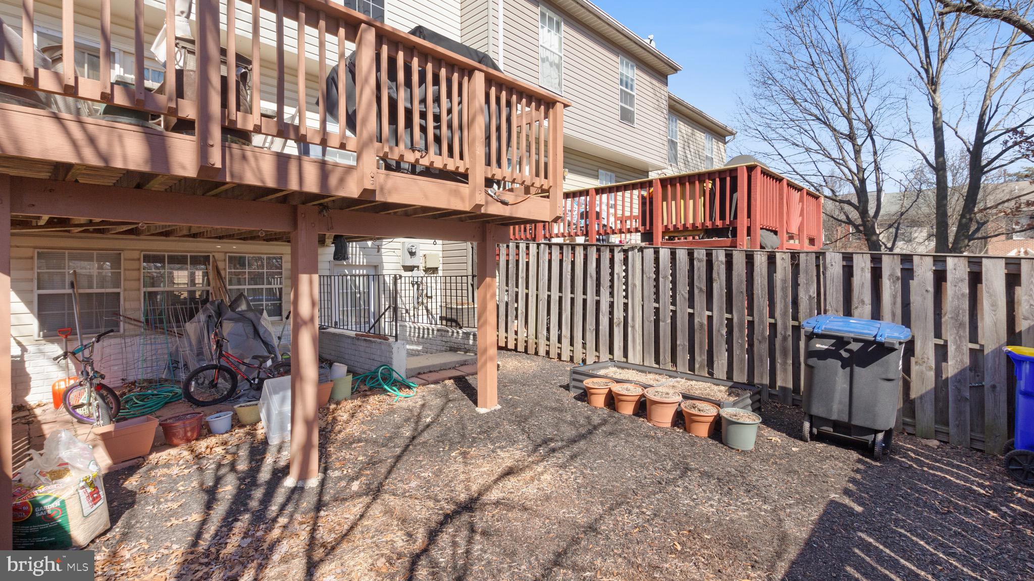 ASHBURN FARM - Residential