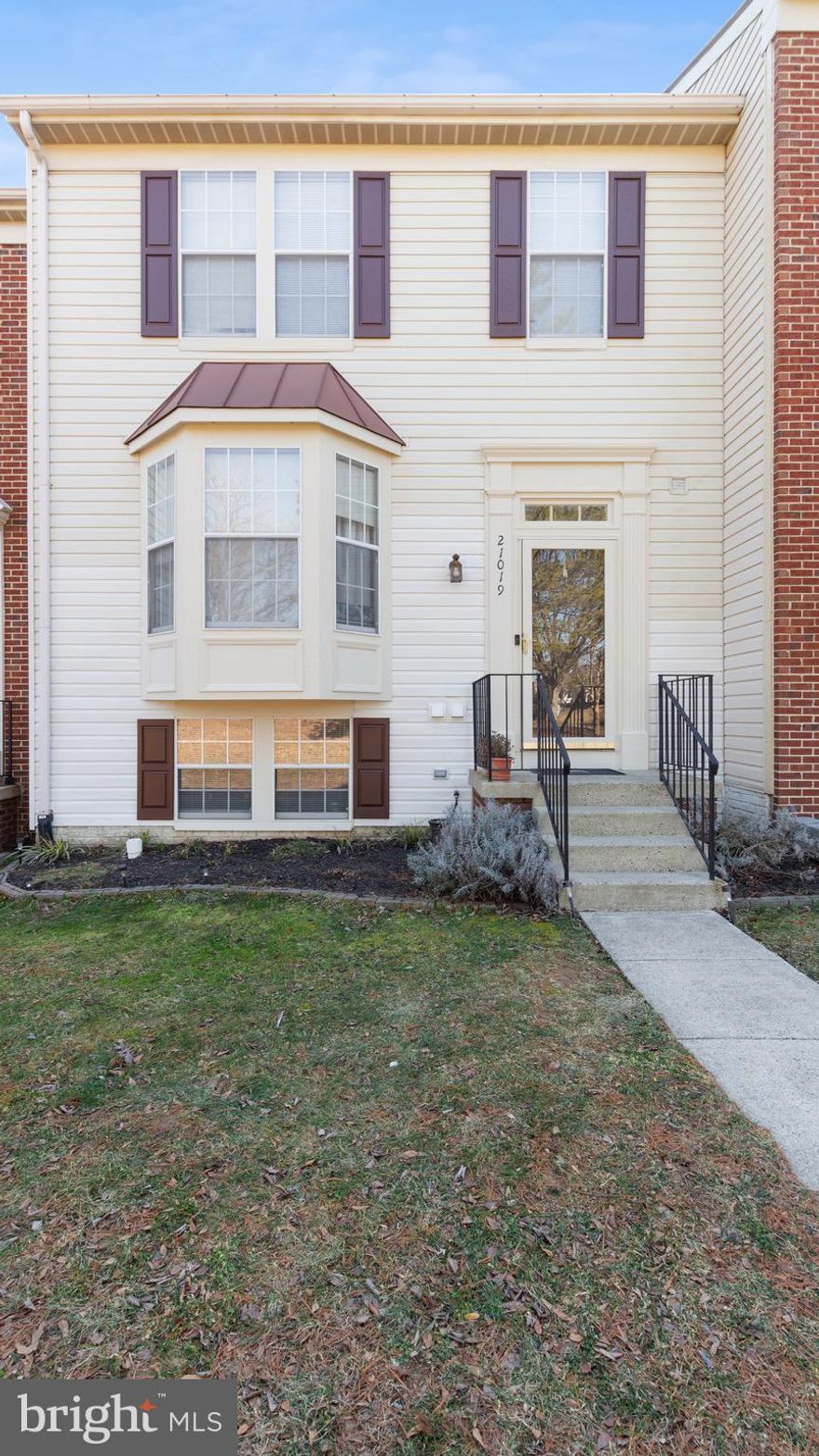 Charming & Stylish Townhome in Ashburn – Move-In Ready!

Welcome to 21019 Strawrick Terrace, a beautifully updated townhome nestled in the heart of Ashburn, VA! This elegant residence offers the perfect blend of modern upgrades and classic charm, making it an excellent choice for those seeking both comfort and convenience.

Step into a thoughtfully designed layout that maximizes space and functionality. The kitchen is a true showstopper, featuring brand-new luxury vinyl plank flooring, sleek Calcutta quartz countertops, and upgraded stainless steel appliances—perfect for whipping up your favorite meals in style.

Upstairs, you’ll find well-appointed bedrooms and tastefully designed bathrooms, each offering a cozy and inviting retreat. While this home embraces a traditional layout, it boasts modern finishes and stylish upgrades throughout, ensuring a timeless aesthetic.

Located in a prime Ashburn location, you’re just minutes from top-rated schools, shopping, dining, and major commuter routes. Don’t miss your opportunity to own this charming, move-in-ready townhome!

📍 21019 Strawrick Terrace, Ashburn, VA
🏡 Upgraded kitchen with Calcutta quartz countertops & stainless steel appliances
🌟 Brand-new luxury vinyl plank flooring in the kitchen
🚗 Convenient location near shopping, dining & major roadways

Schedule your tour today—this gem won’t last long!