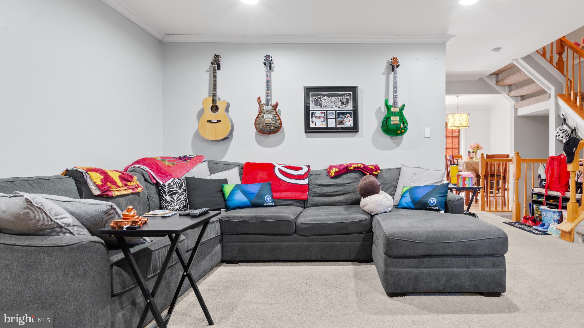 ASHBURN FARM - Residential