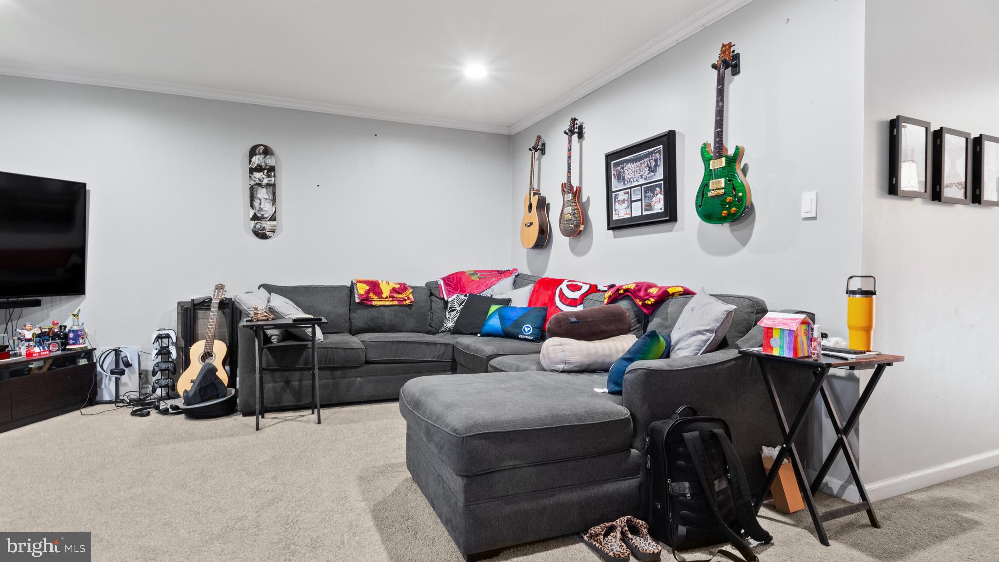 ASHBURN FARM - Residential