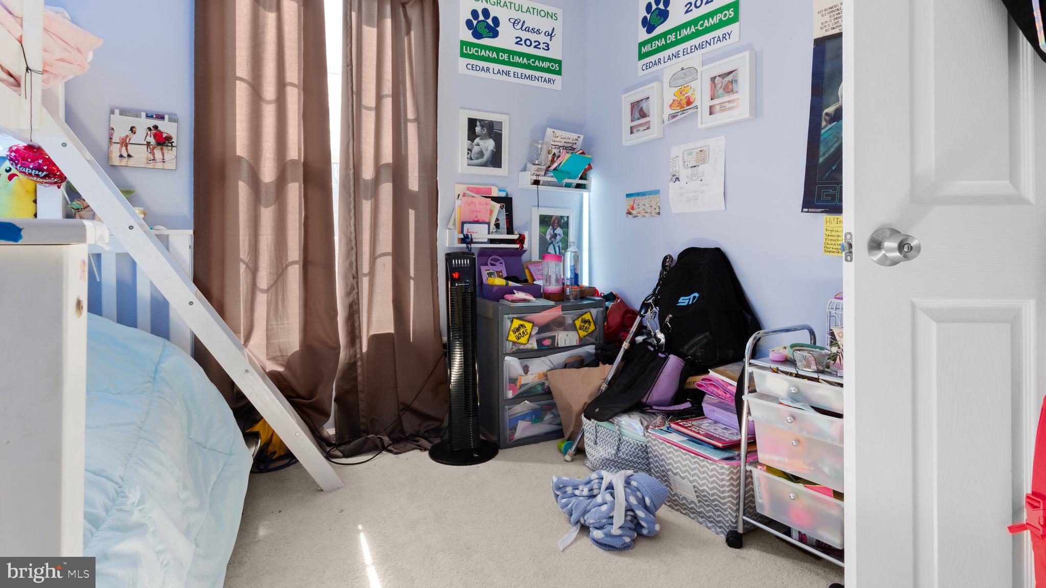 ASHBURN FARM - Residential