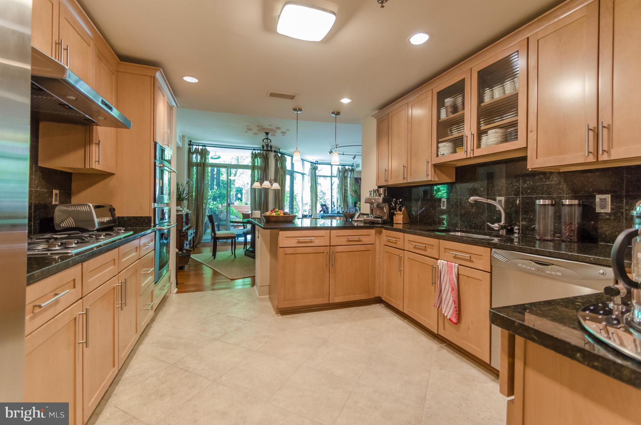 HARBOR EAST - Residential