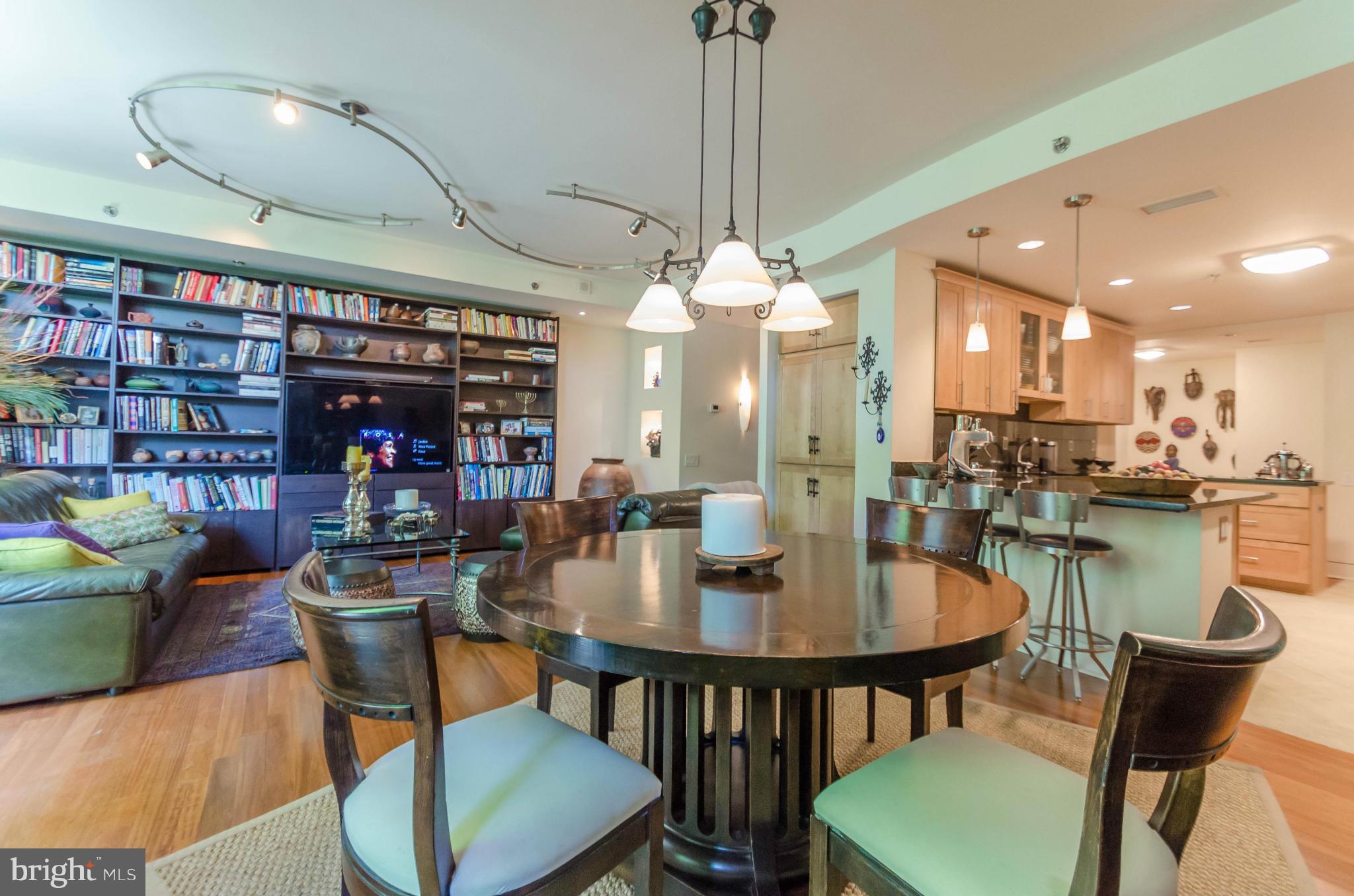 HARBOR EAST - Residential