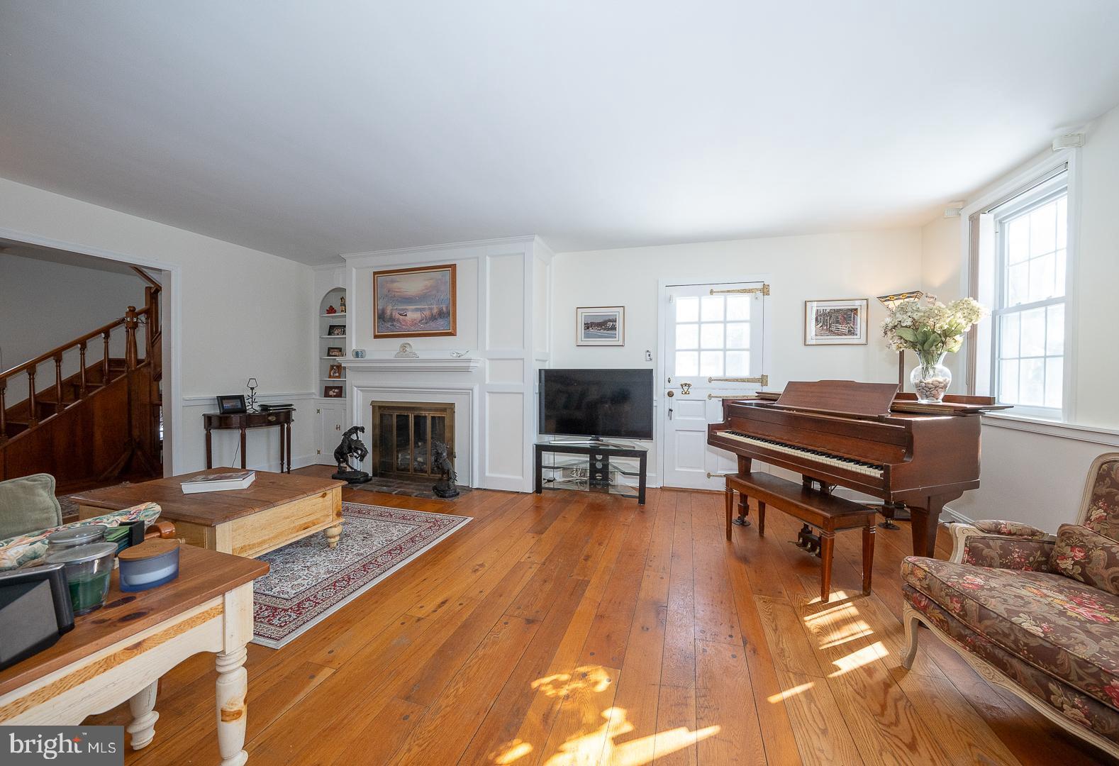 ROSELAWN ISLAND ES - Residential