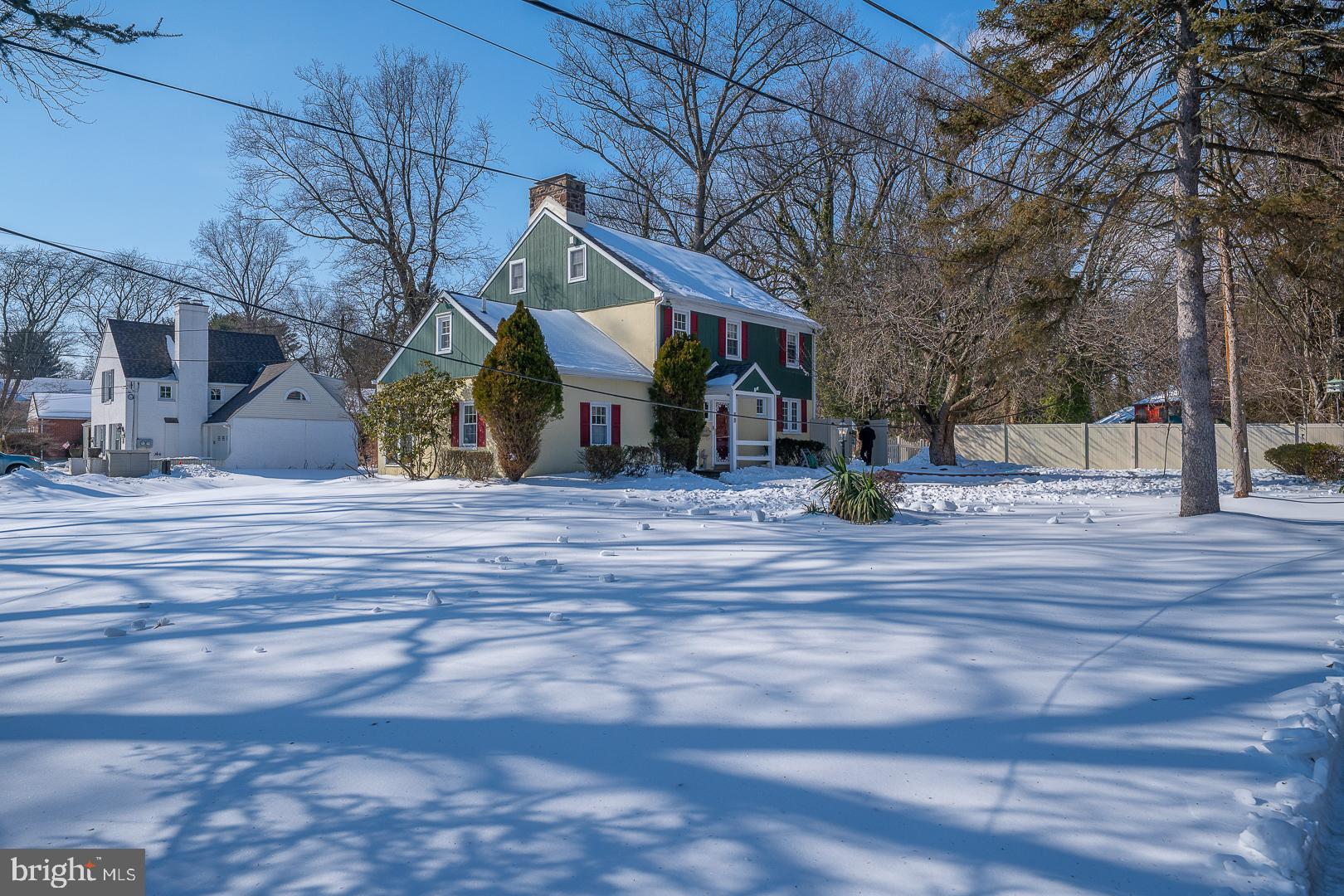 ROSELAWN ISLAND ES - Residential